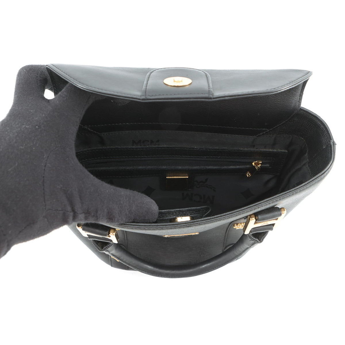 Mcm Black Leather Handbag (Pre-Owned)