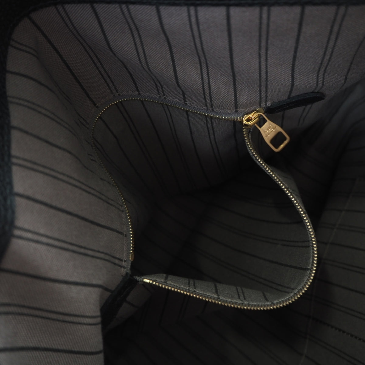 Louis Vuitton Black Noir Monogram Empreinte Handbag (Pre-Owned)
