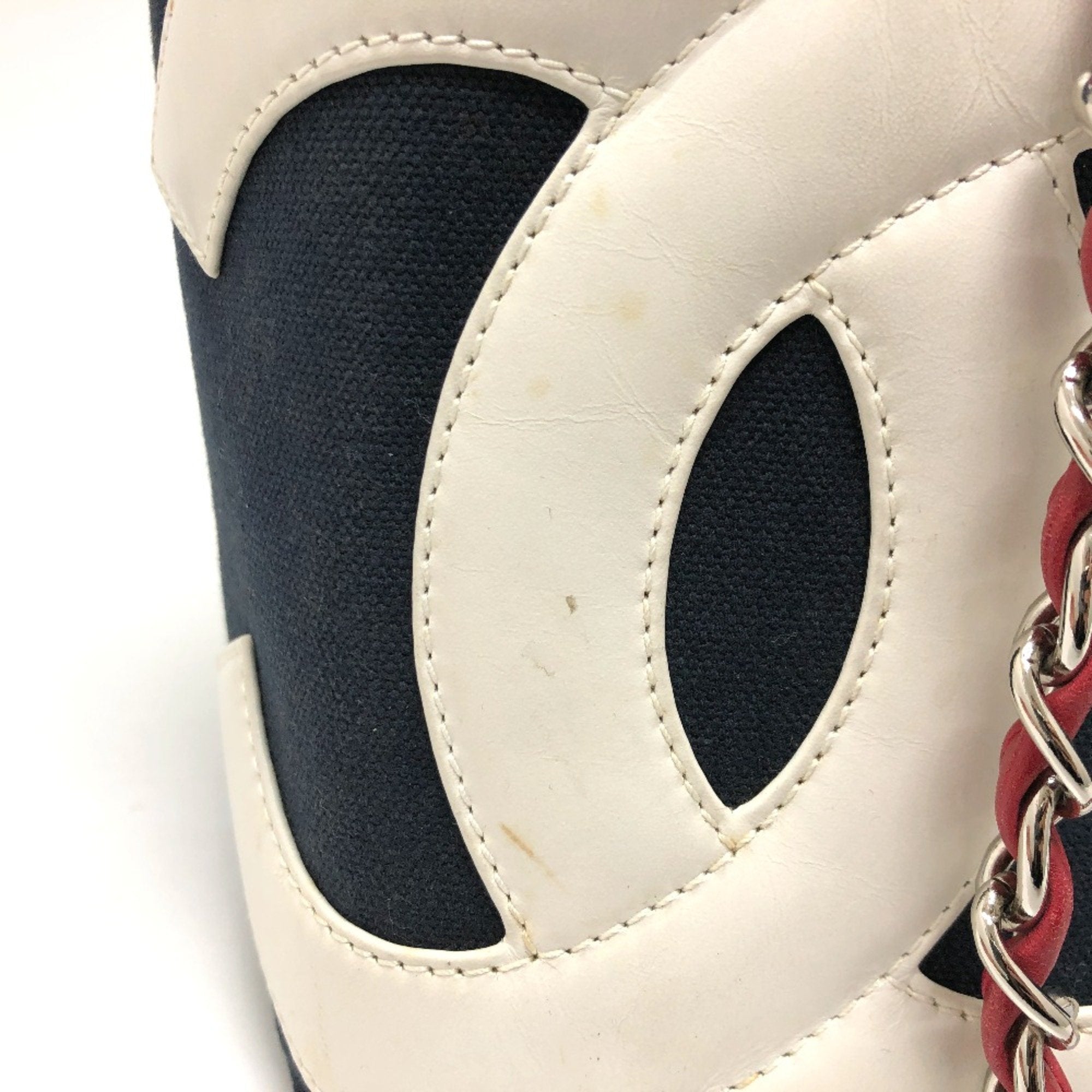 Chanel Navy Cloth Tote Bag (Pre-Owned)