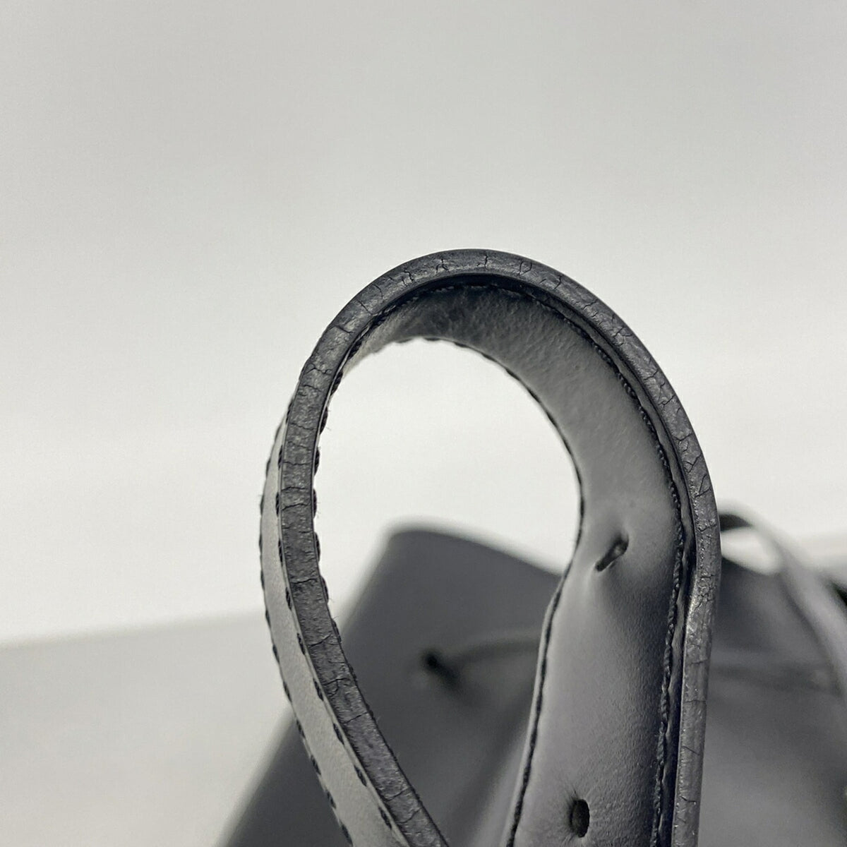 Louis Vuitton Noir Sling Bag (Pre-Owned)