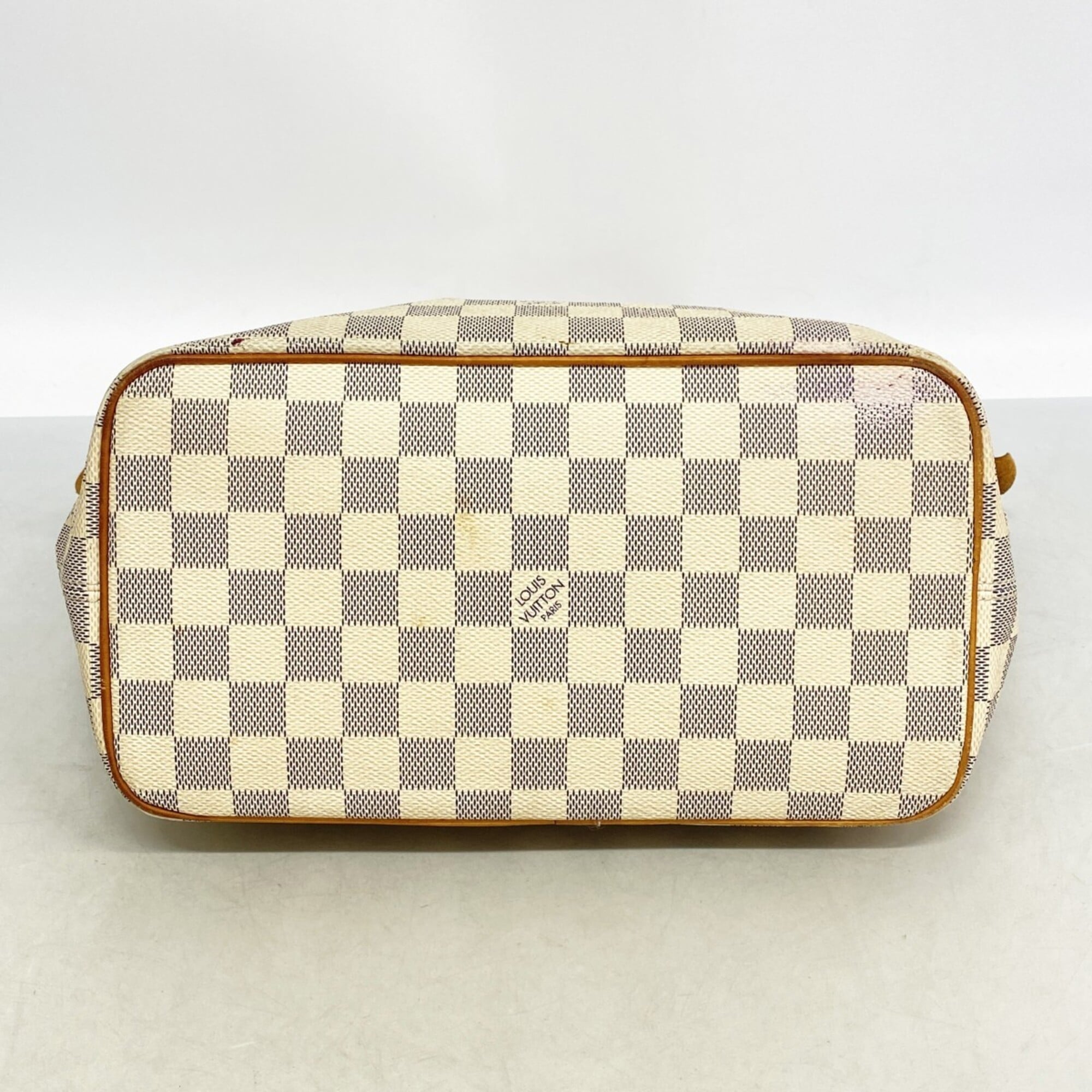 Louis Vuitton White Tote Bag (Pre-Owned)