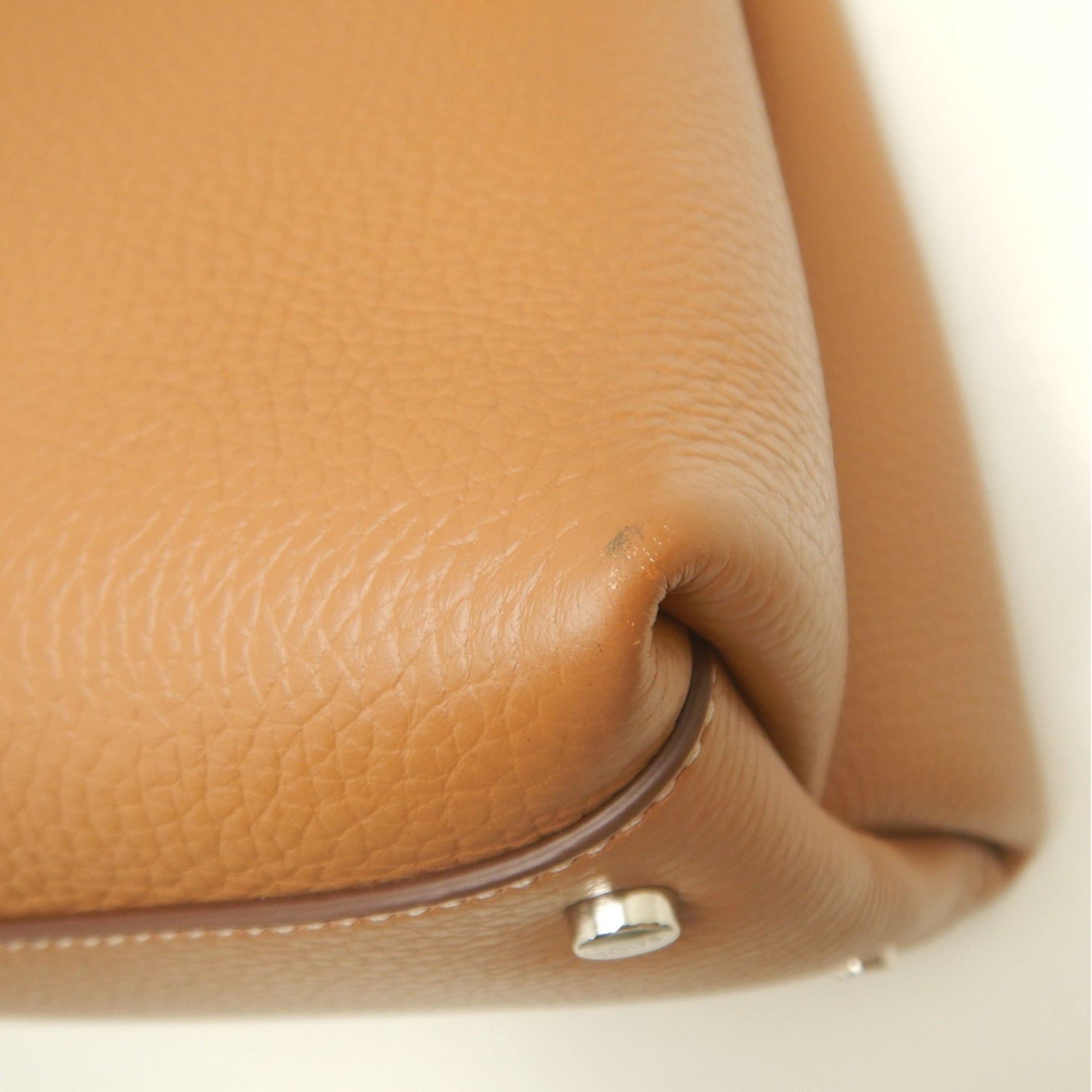 Tod's Brown Leather Handbag (Pre-Owned)