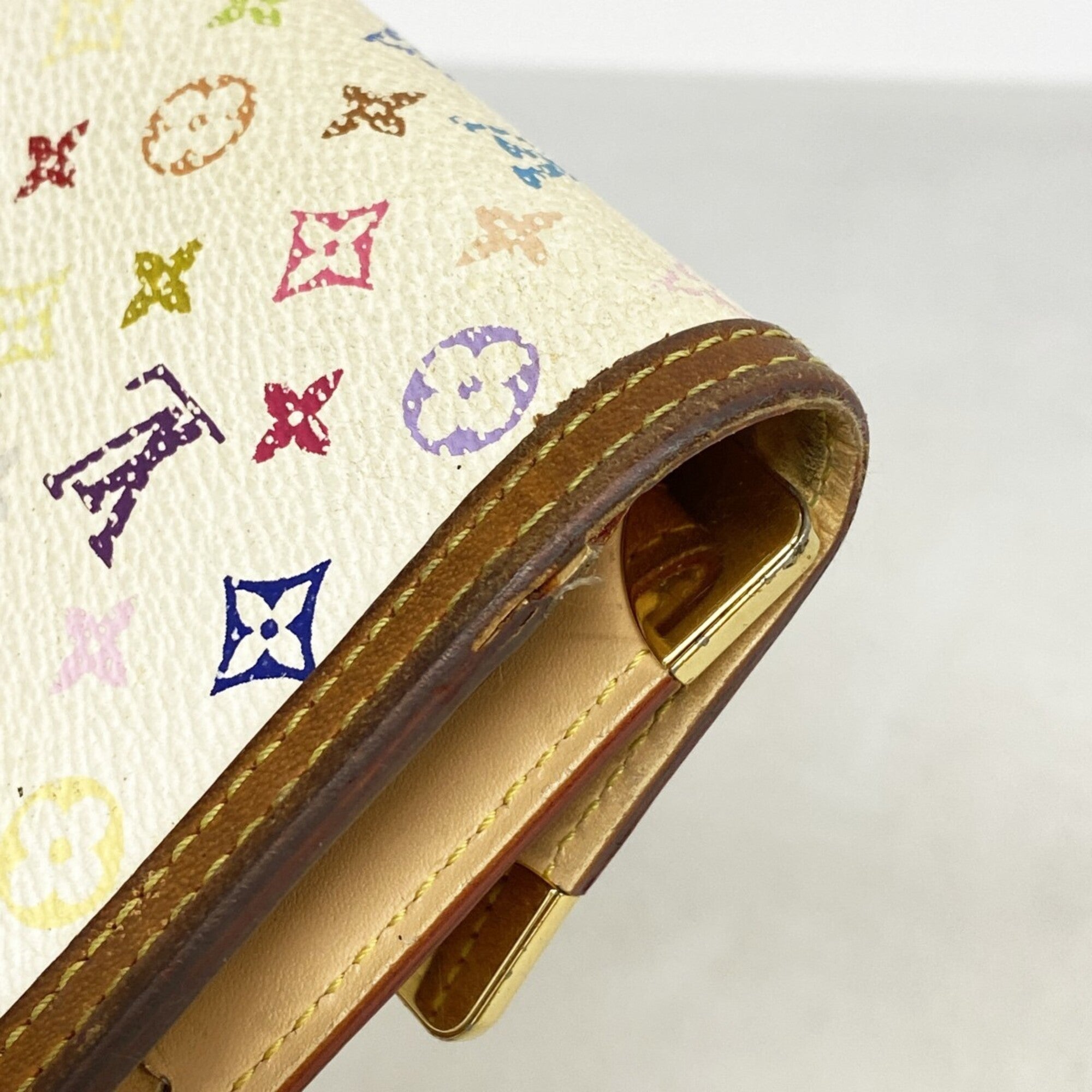 Louis Vuitton Blanc Long Wallet (Tri-Fold) (Pre-Owned)