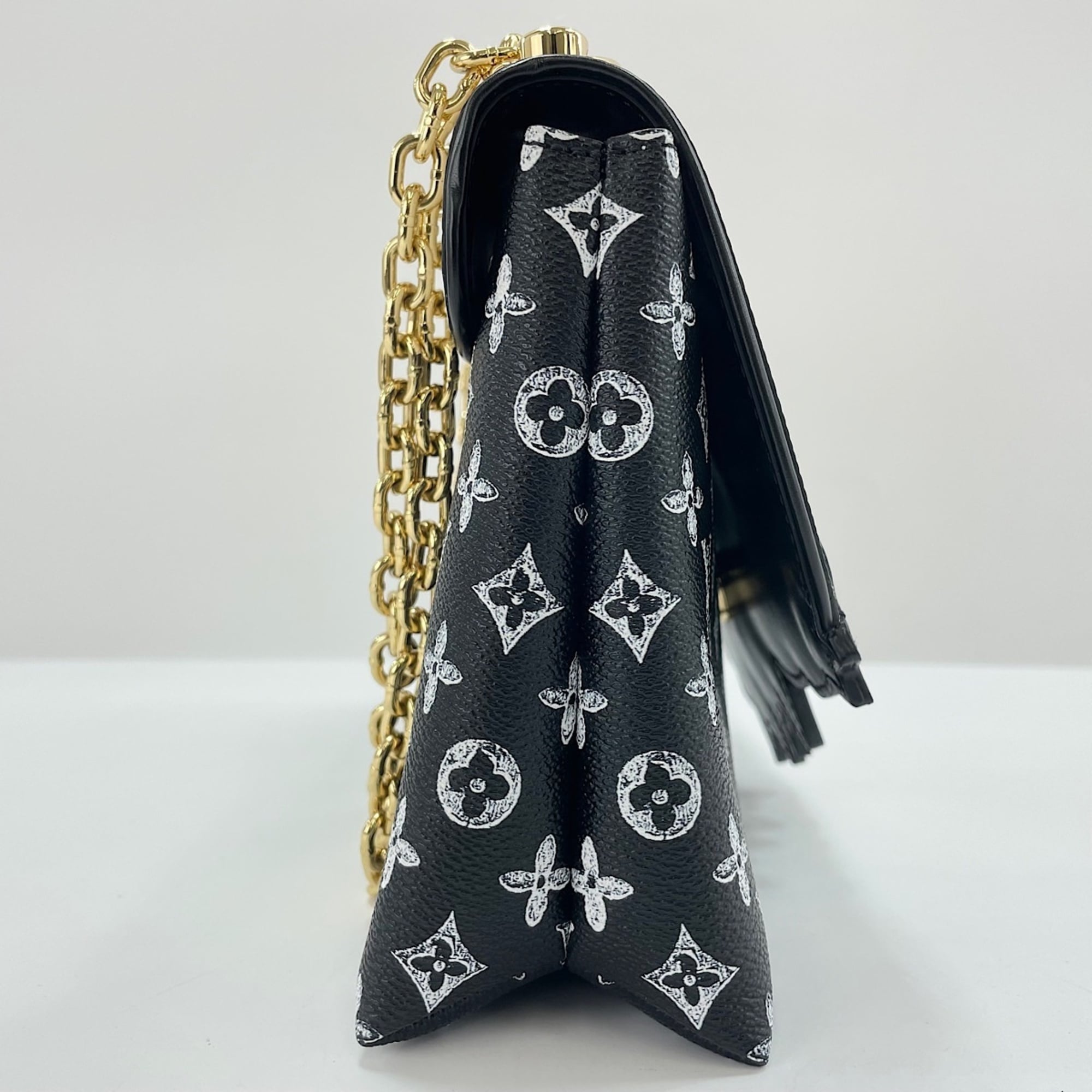 Louis Vuitton Multi-Color Pochette Shoulder Bag (Pre-Owned)