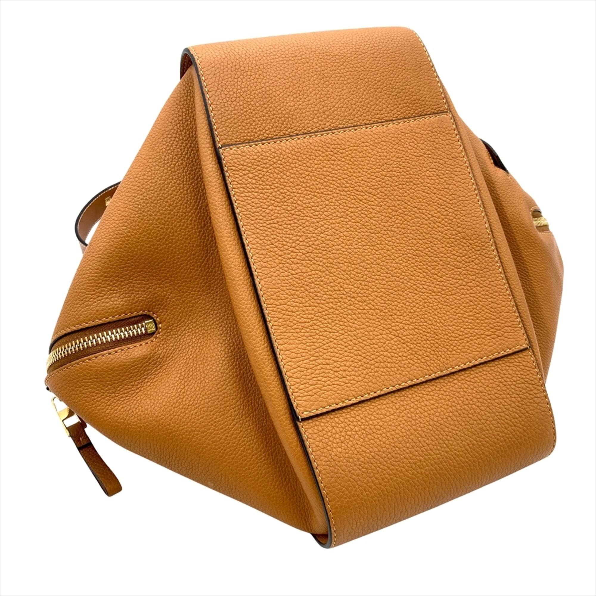 Loewe Camel Leather Shoulder Bag (Pre-Owned)