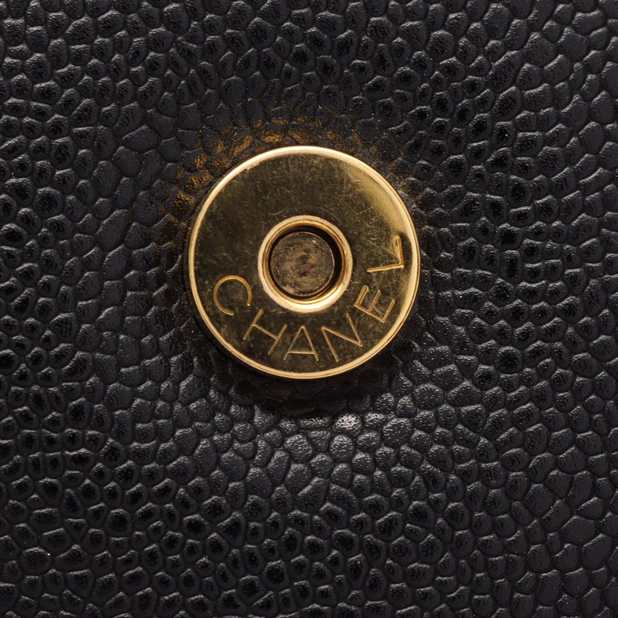 Chanel Black Grained Calfskin Handbag Shoulder Bag (Pre-Owned)