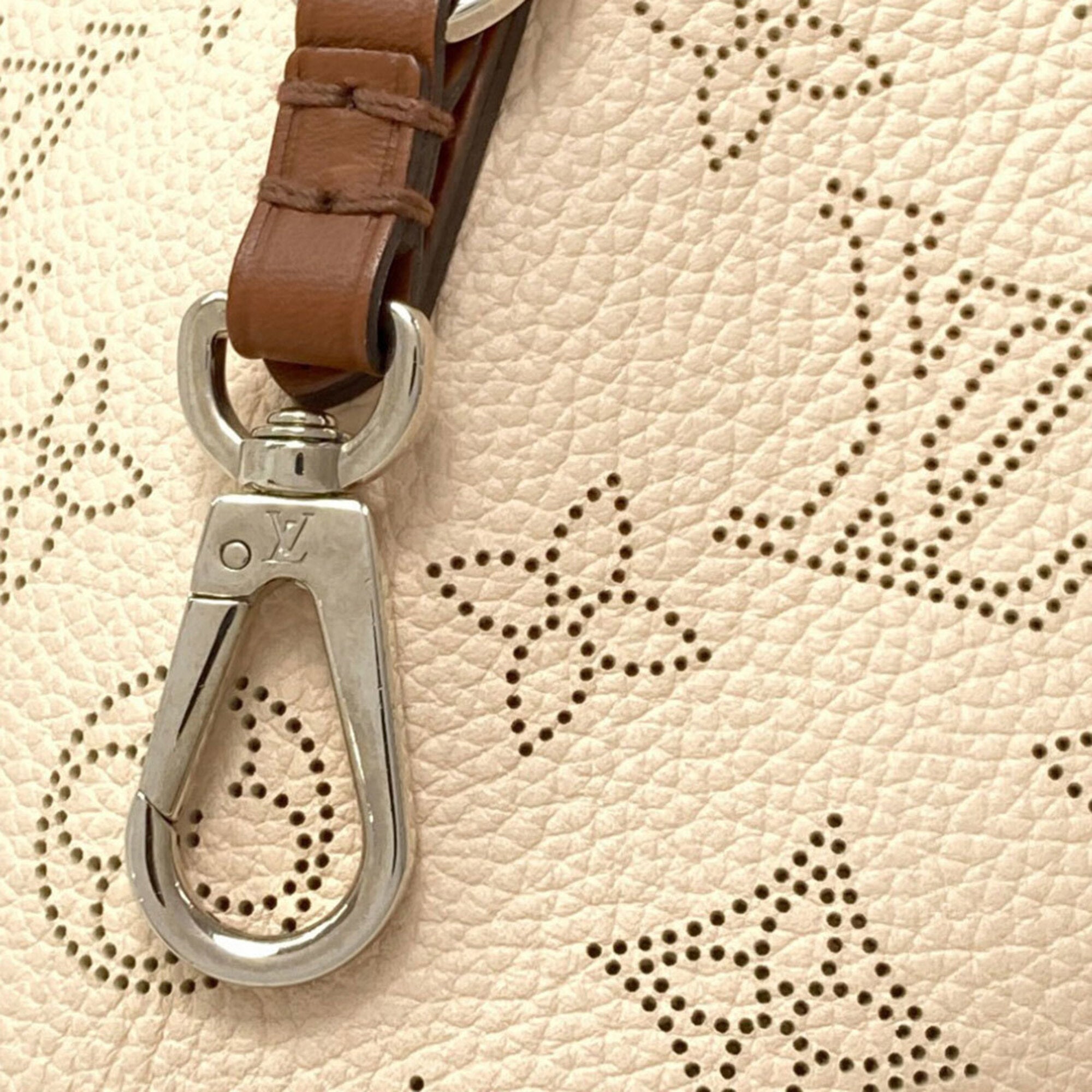 Louis Vuitton Mahina Mahina Leather Handbag (Pre-Owned)