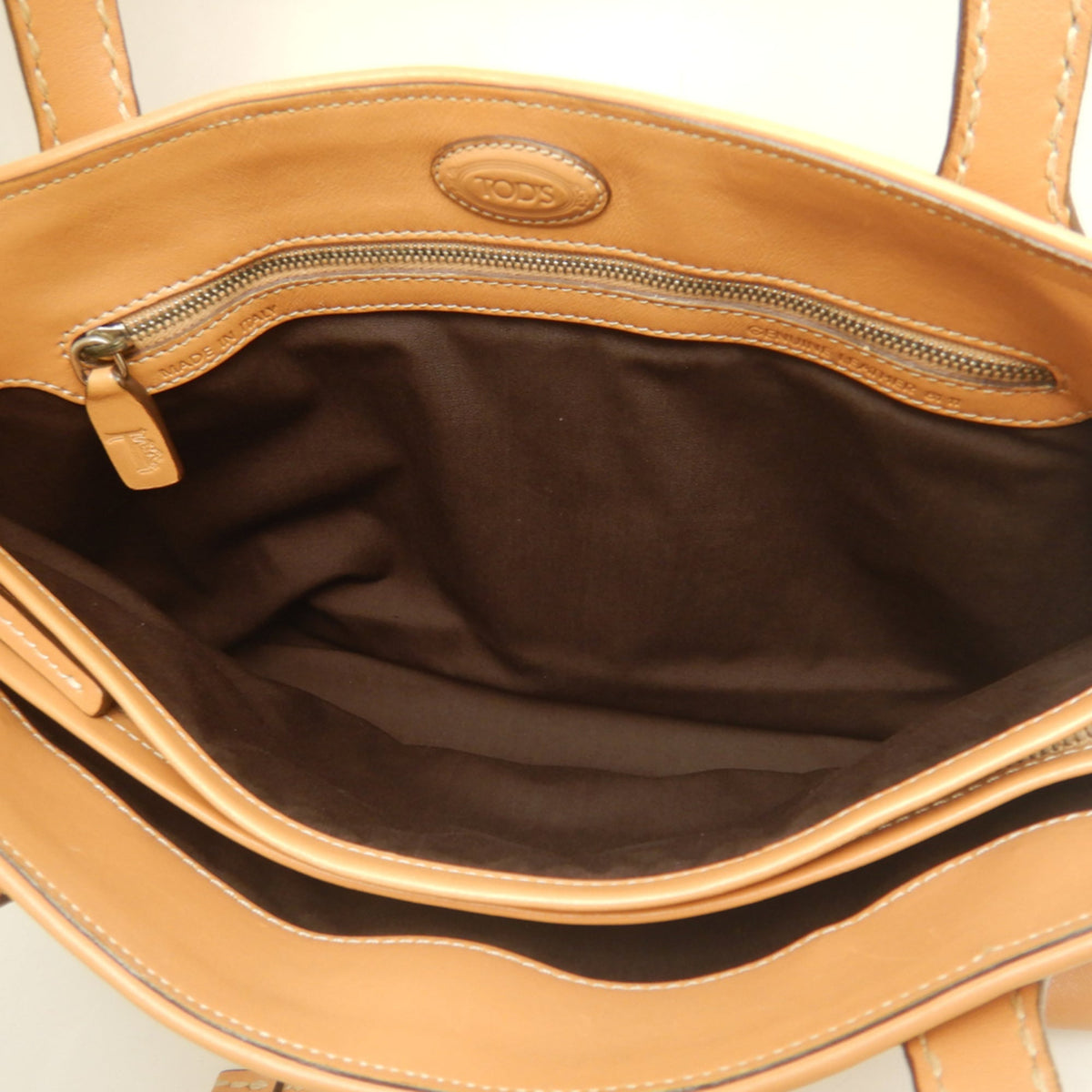 Tod's Camel Leather Tote Bag (Pre-Owned)