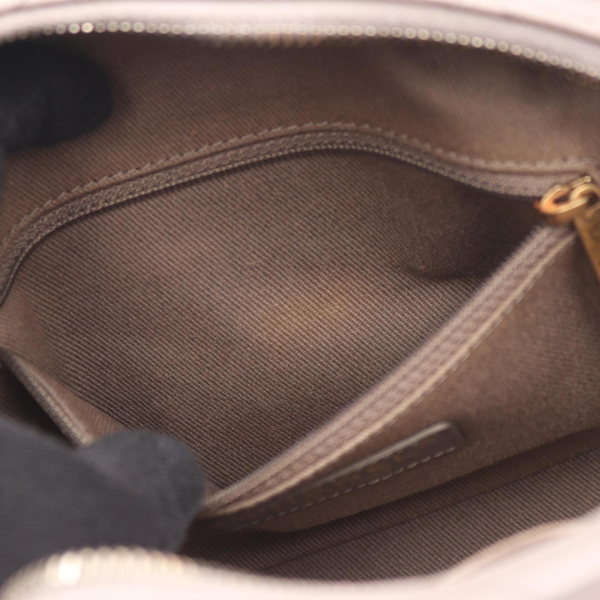 Chanel Gray Leather Shoulder Bag (Pre-Owned)