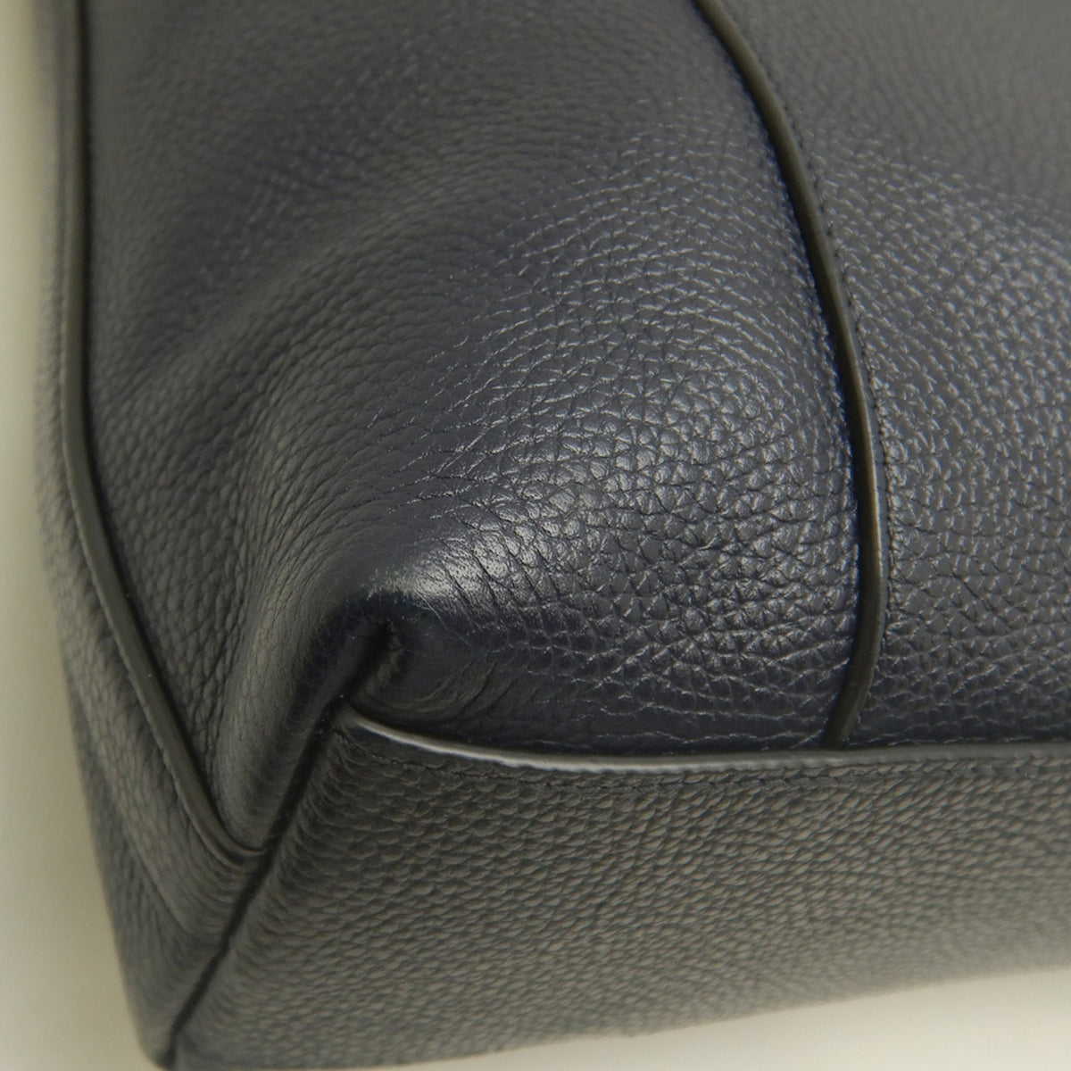 Coach Navy Leather Shoulder Bag (Pre-Owned)