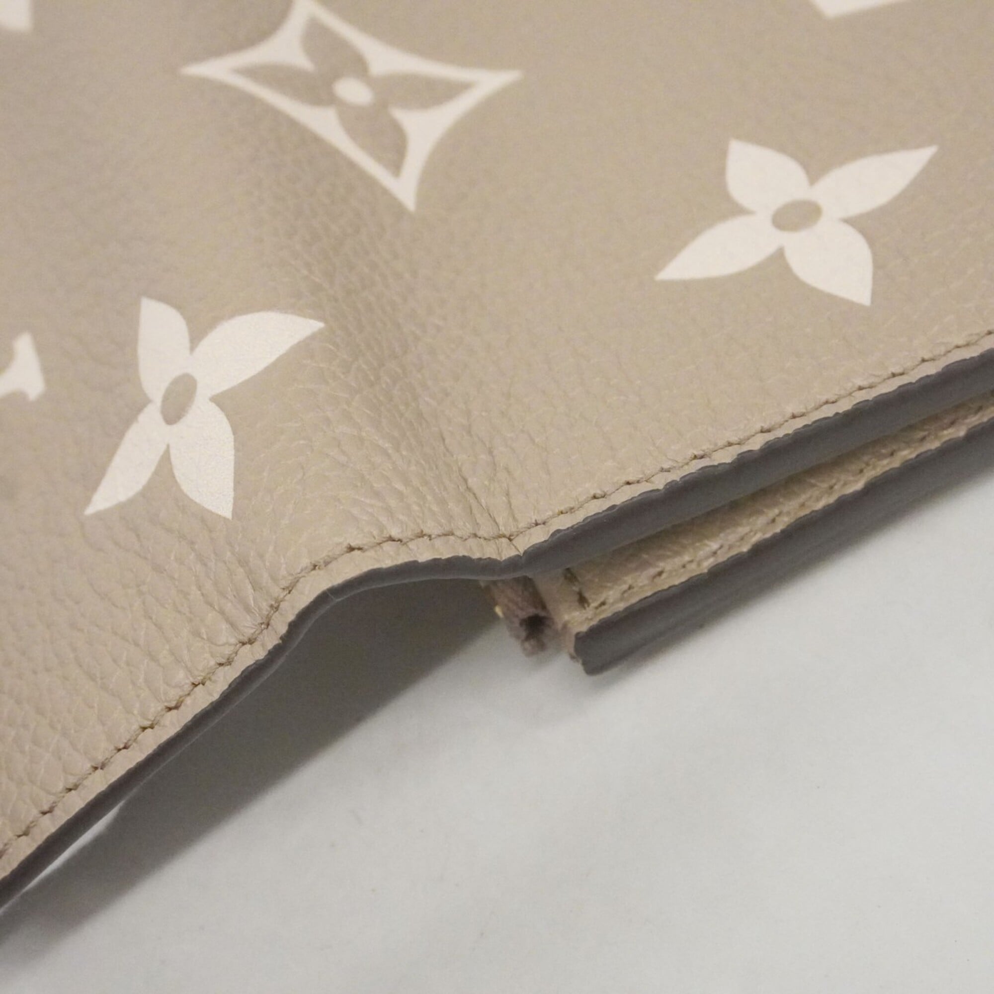 Louis Vuitton Cream Tourterelle Wallet (Tri-Fold) (Pre-Owned)