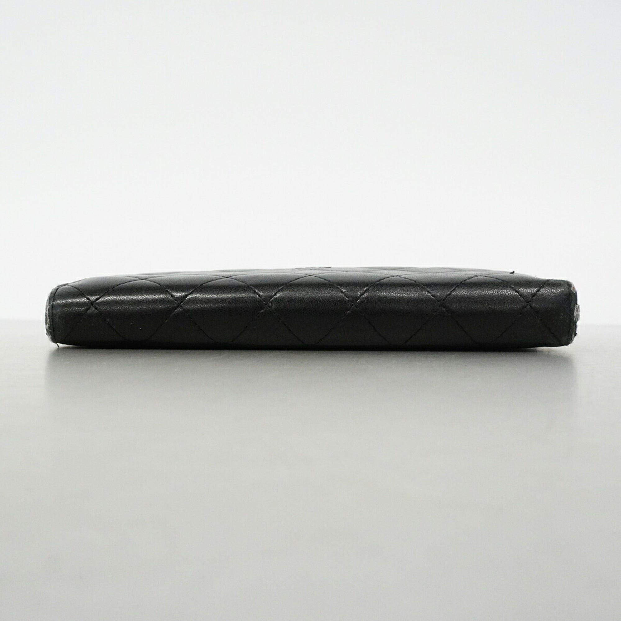 Chanel Black Leather Long Wallet (Bi-Fold) (Pre-Owned)