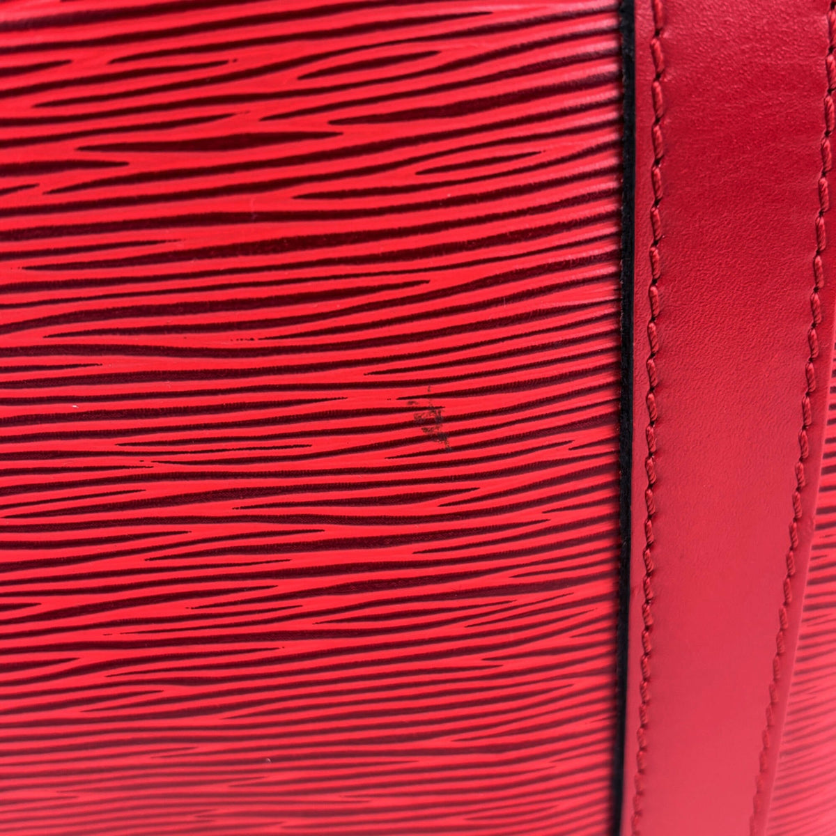 Louis Vuitton Castilian Red Epi Leather Shoulder Bag (Pre-Owned)