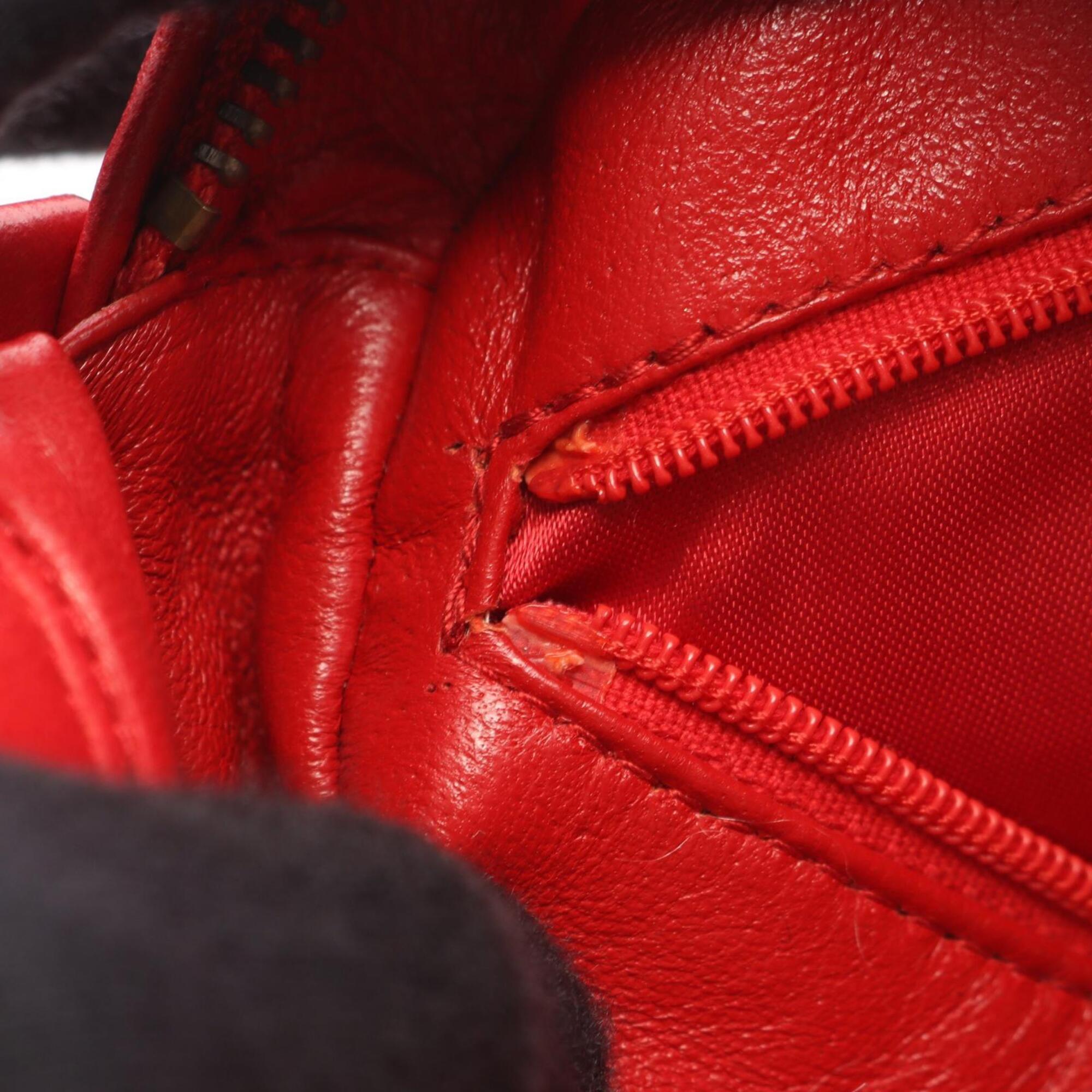 Chanel Red Color Leather Handbag Shoulder Bag (Pre-Owned)