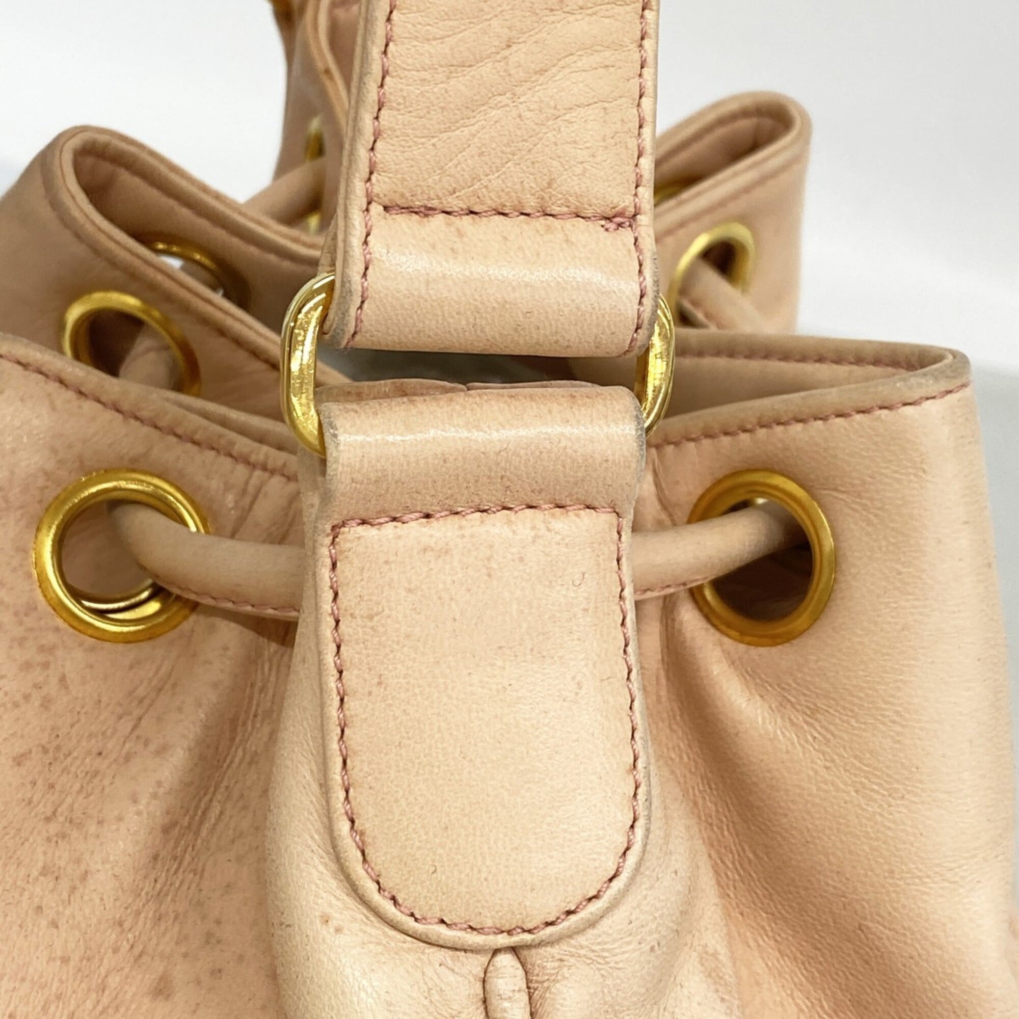 Chanel Pink Leather Shoulder Bag (Pre-Owned)