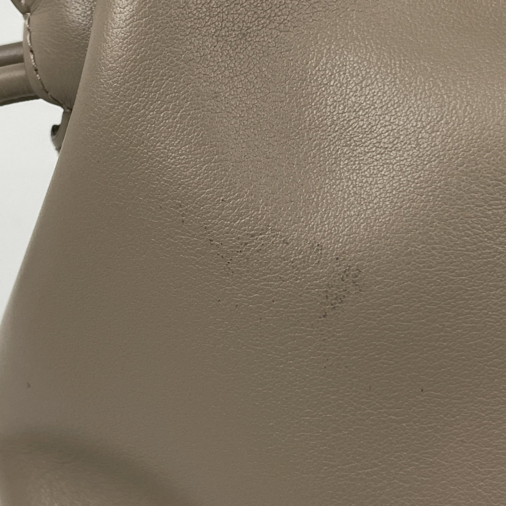 Loewe Beige Sand Leather Pouch (Pre-Owned)