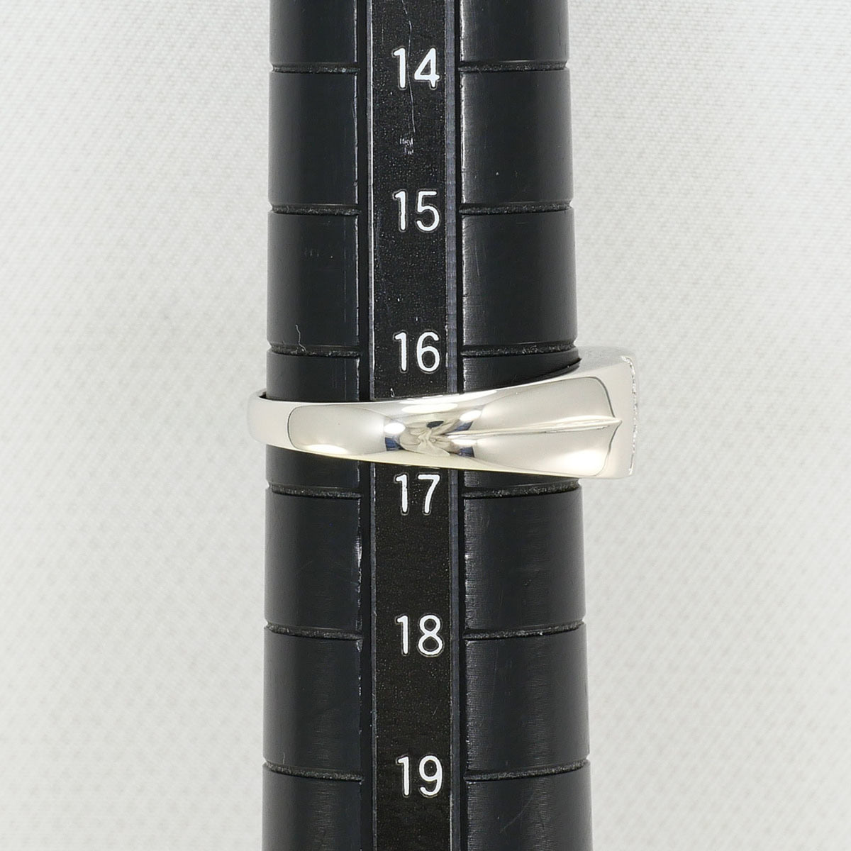 Unbranded Platinum Platinum 900 Band Ring (Pre-Owned)