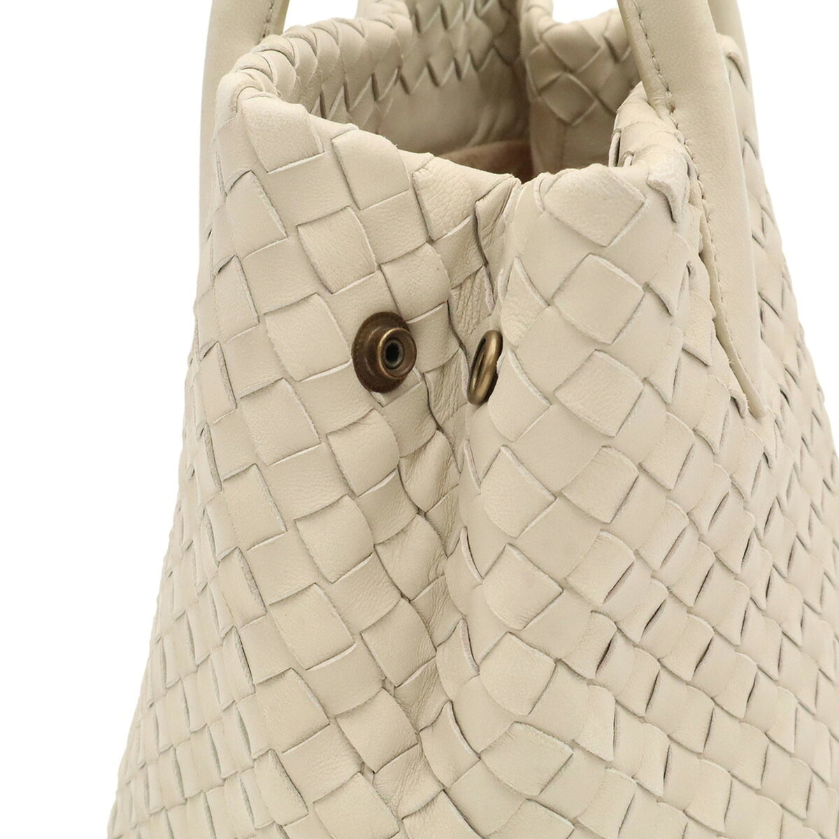 Bottega Veneta Intrecciato Ivory Leather Handbag (Pre-Owned)