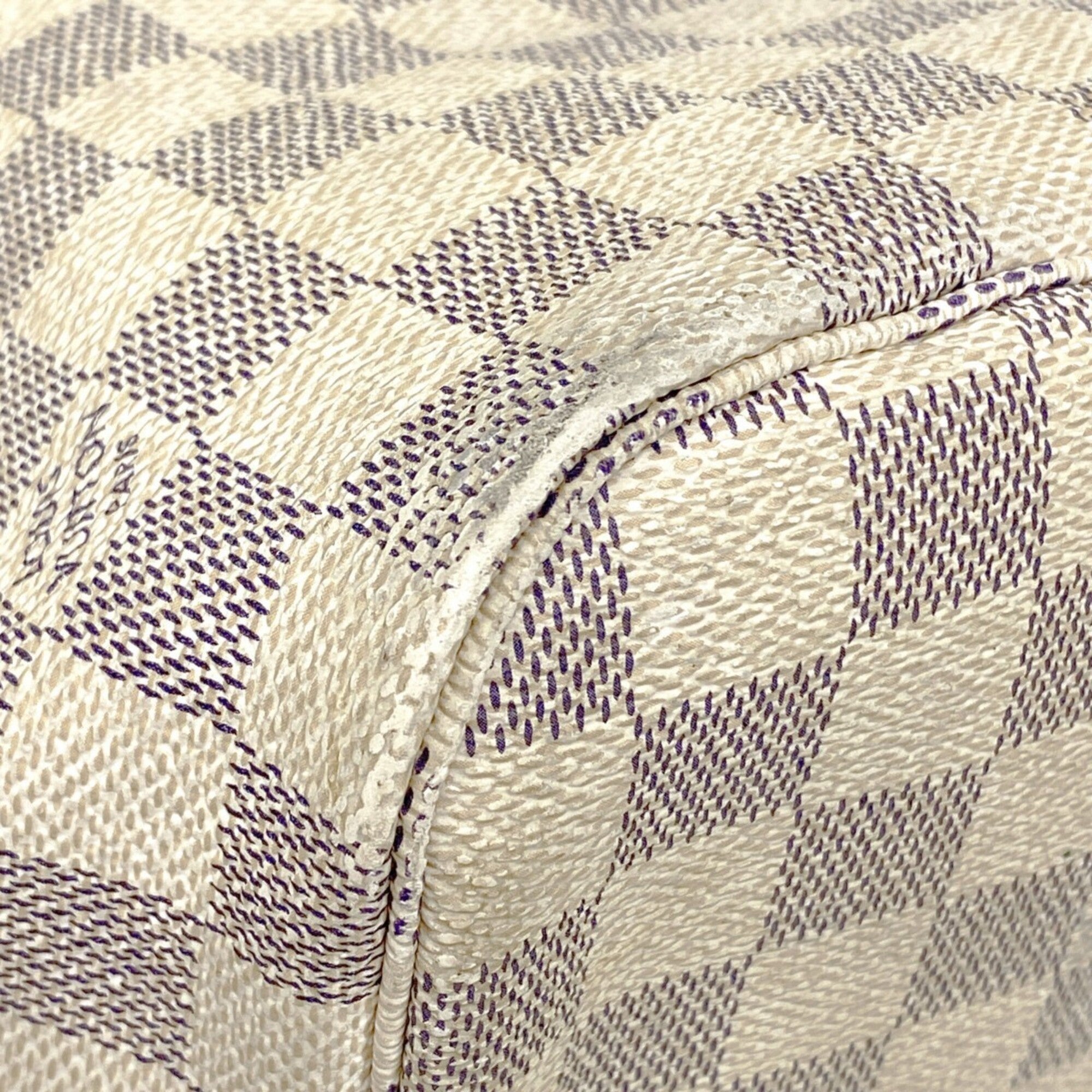 Louis Vuitton White Tote Bag (Pre-Owned)