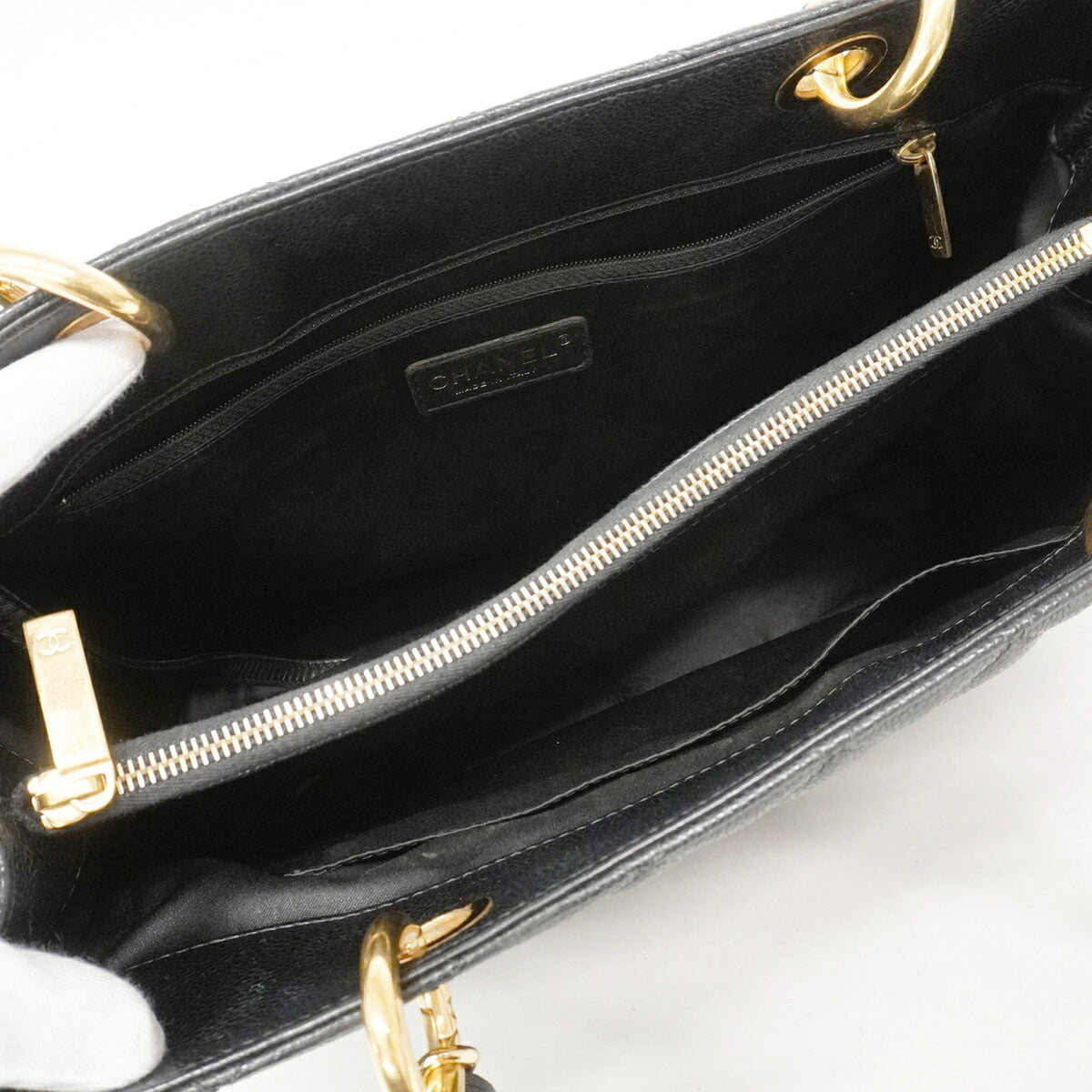 Chanel Black Grained Calfskin Tote Bag (Pre-Owned)