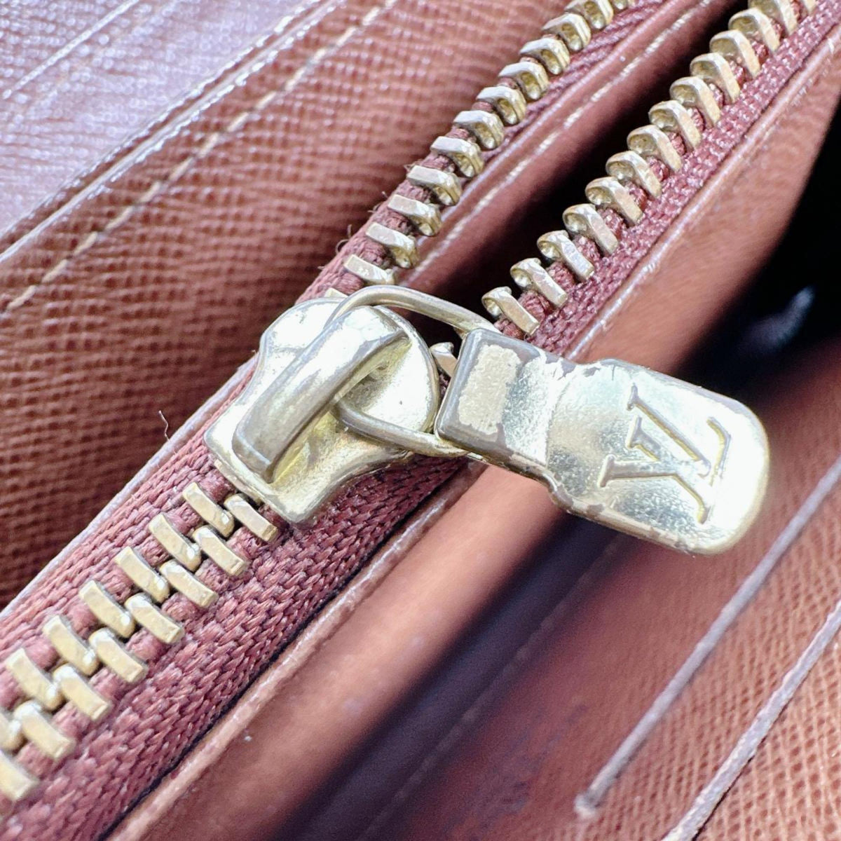 Louis Vuitton Brown Monogram Long Wallet (Bi-Fold) (Pre-Owned)