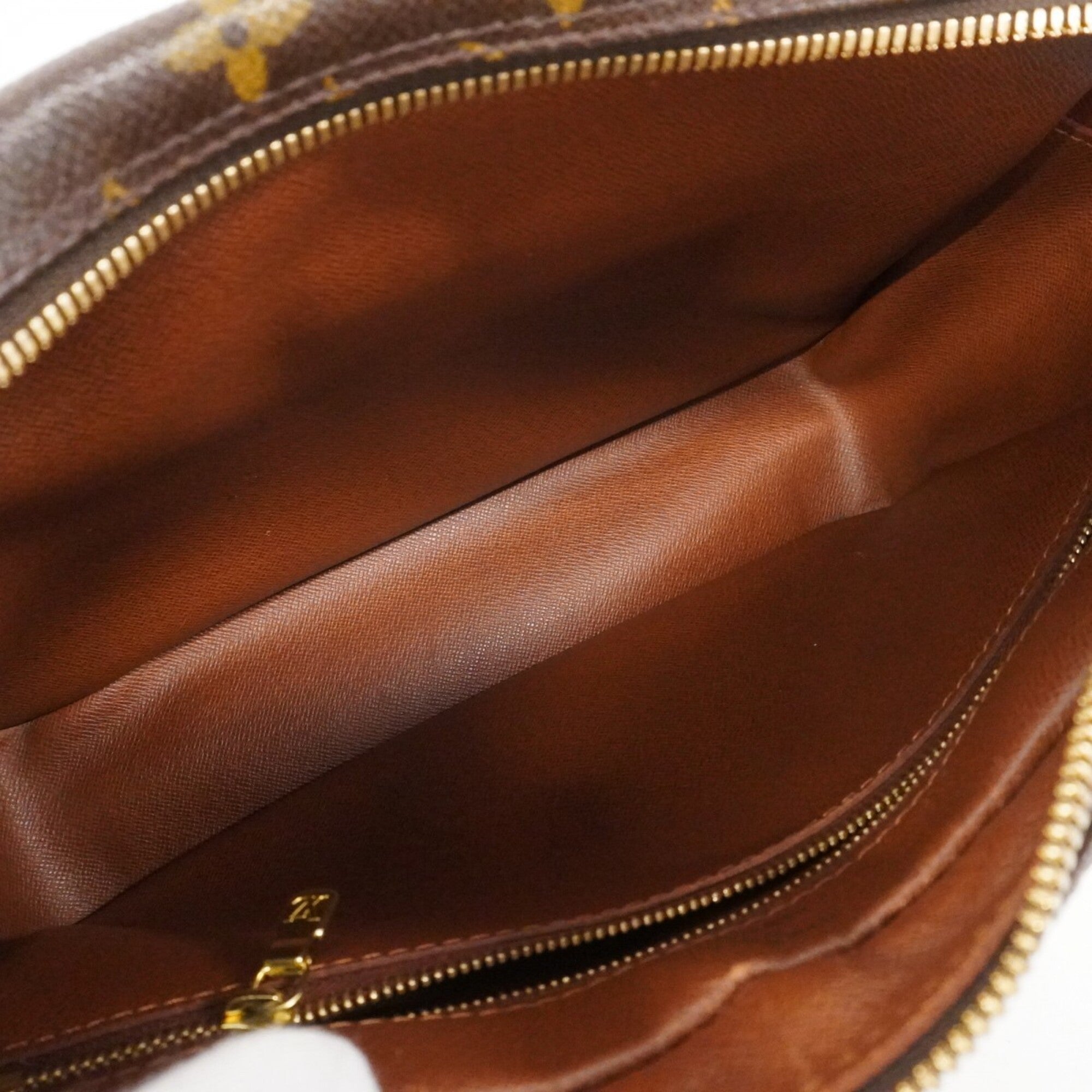 Louis Vuitton Brown Shoulder Bag (Pre-Owned)