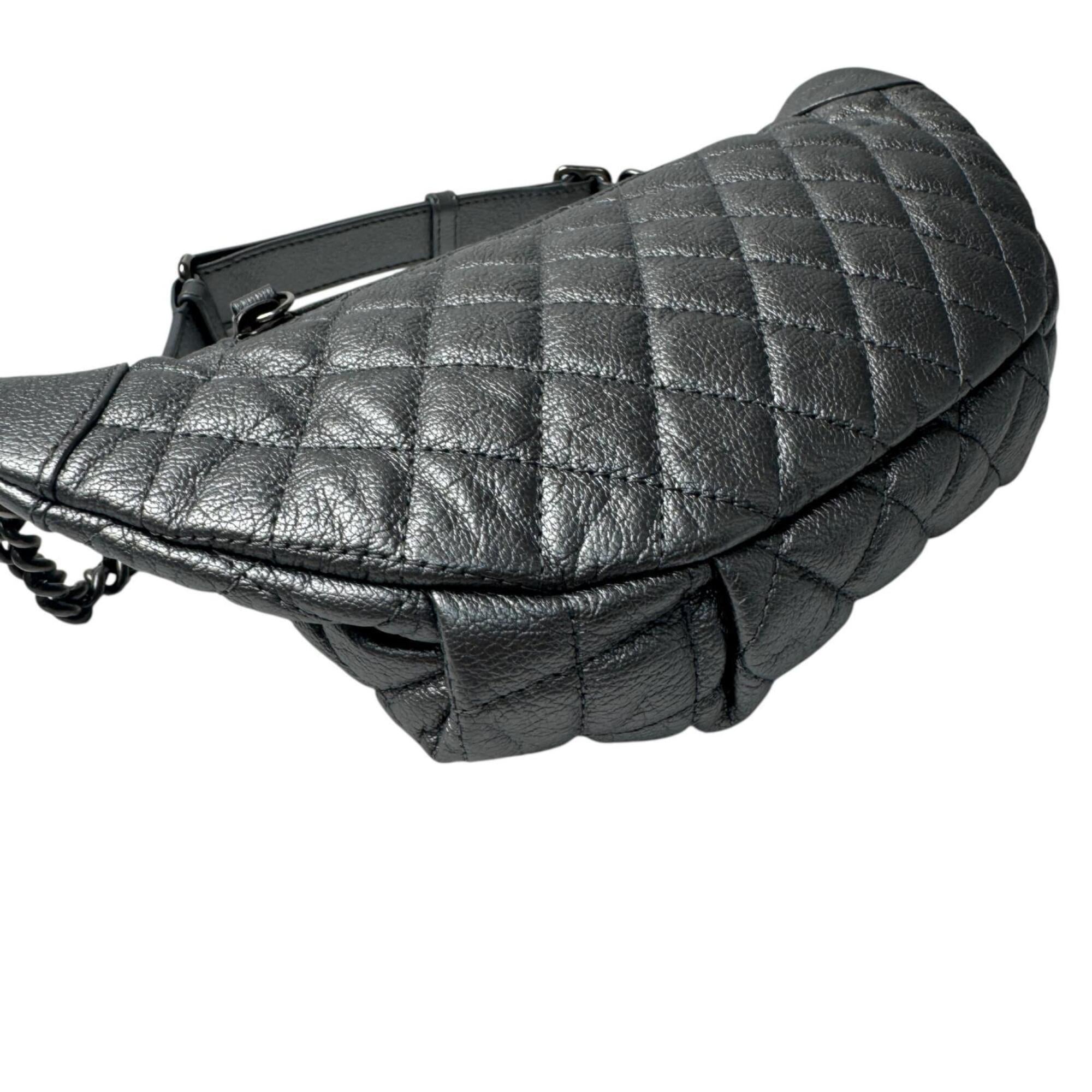 Chanel Silver Leather Fanny Pack (Pre-Owned)