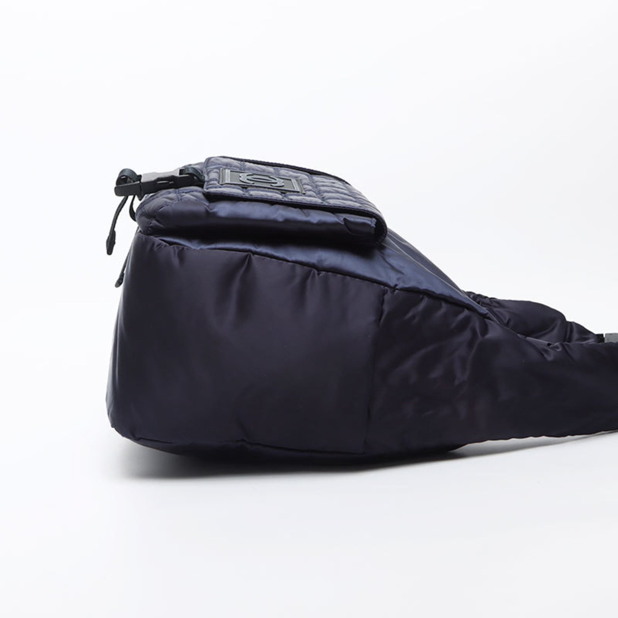 Chanel Navy Shoulder Bag (Pre-Owned)