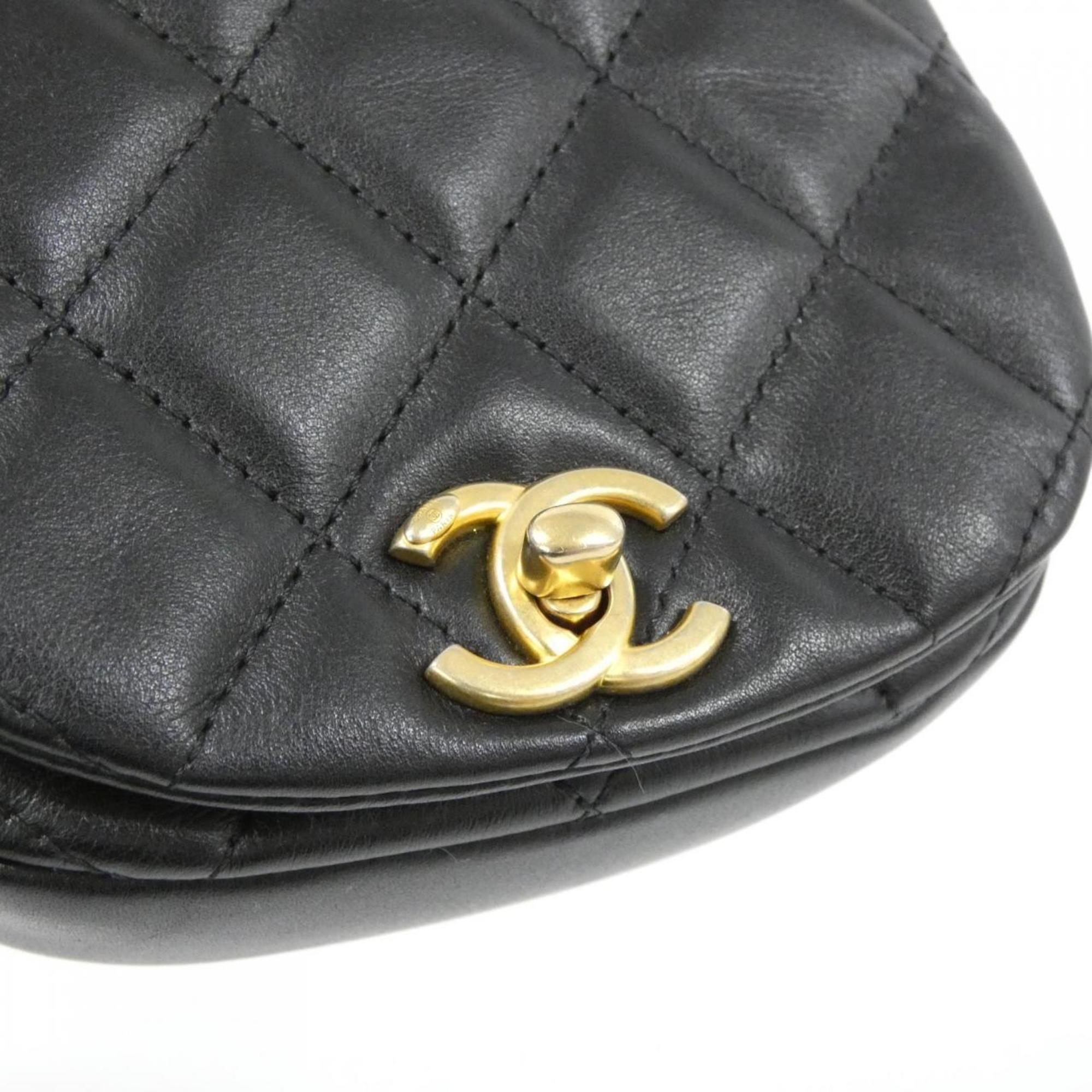 Chanel Black Leather Shoulder Bag (Pre-Owned)