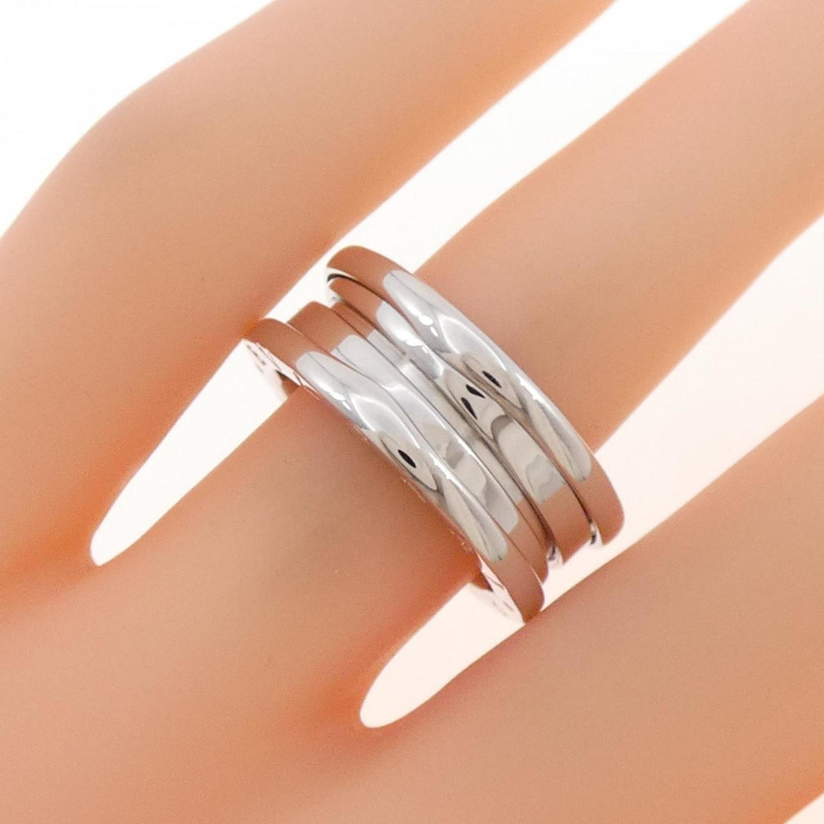 Bvlgari White Gold (18K) Band Ring (Pre-Owned)