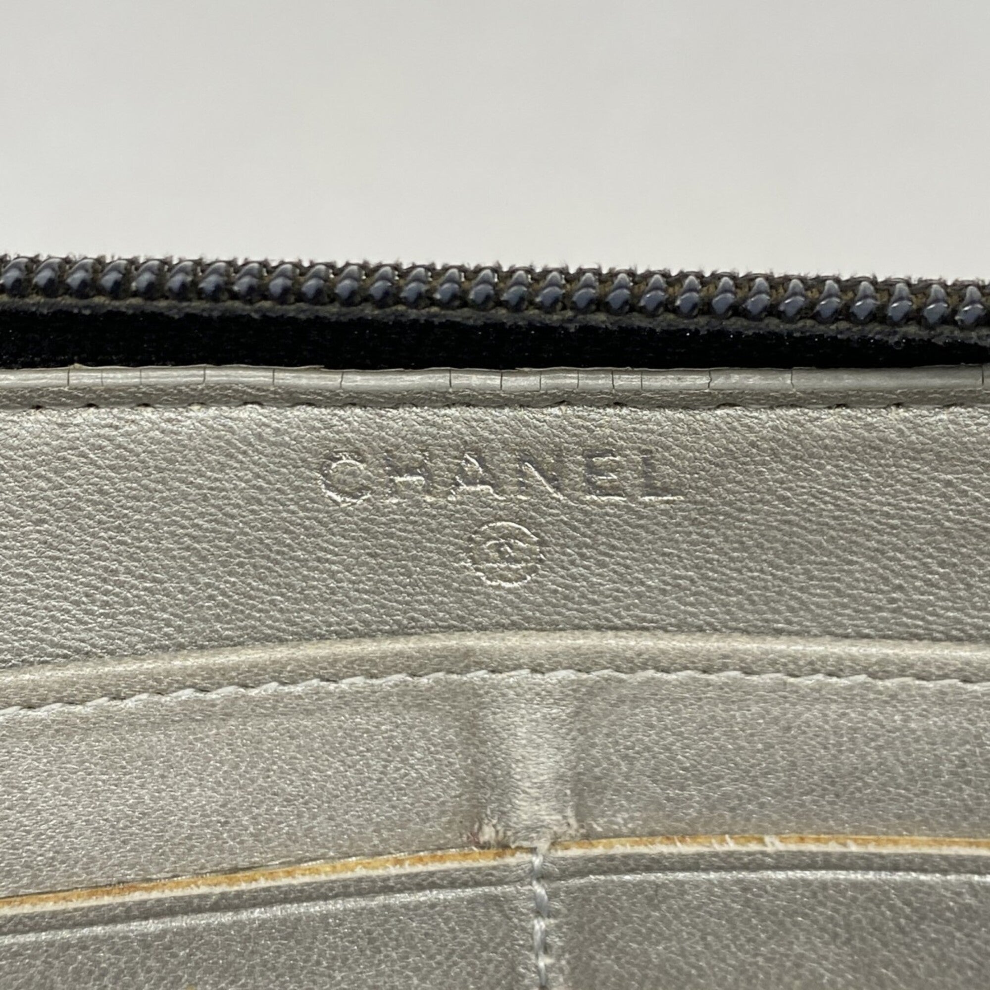 Chanel Black Leather Long Wallet (Bi-Fold) (Pre-Owned)