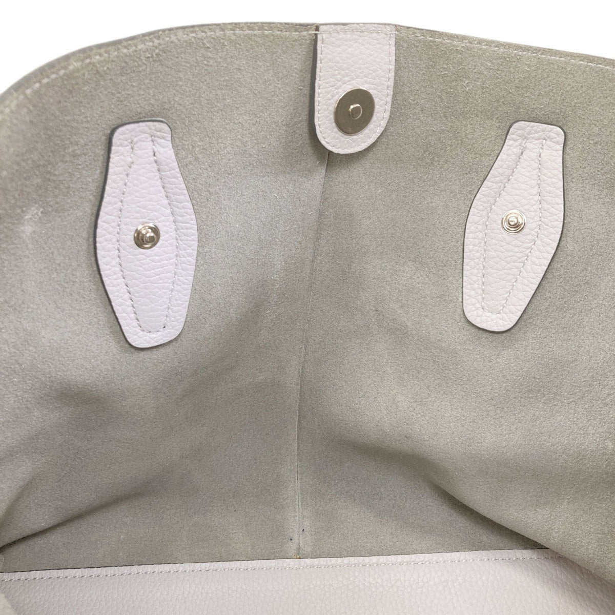 Tod's Gray Leather Tote Bag (Pre-Owned)