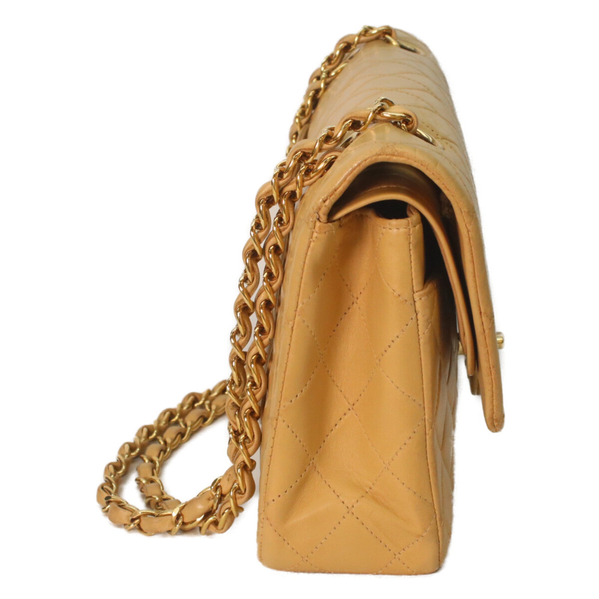 Chanel Beige Leather Shoulder Bag (Pre-Owned)
