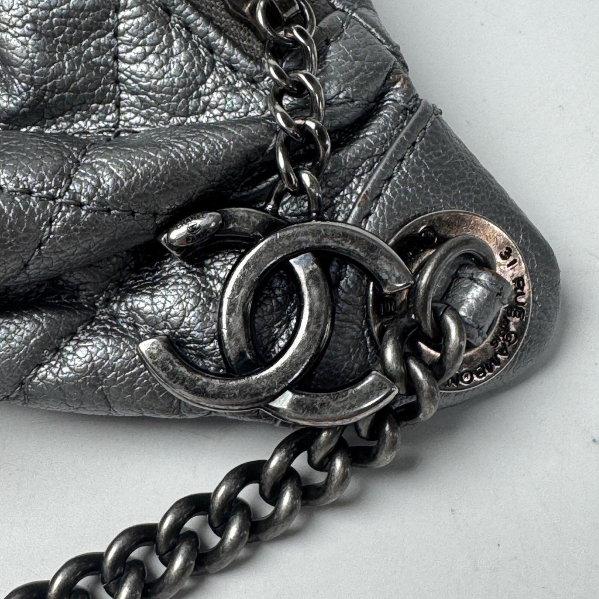 Chanel Silver Leather Fanny Pack (Pre-Owned)