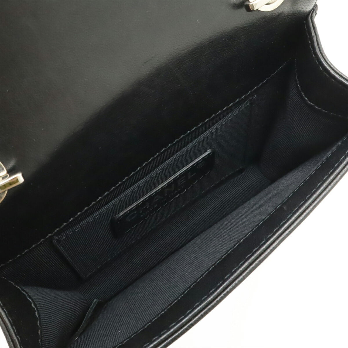 Chanel Black White Plastic Patent Leather Leather Pochette Shoulder Bag (Pre-Owned)