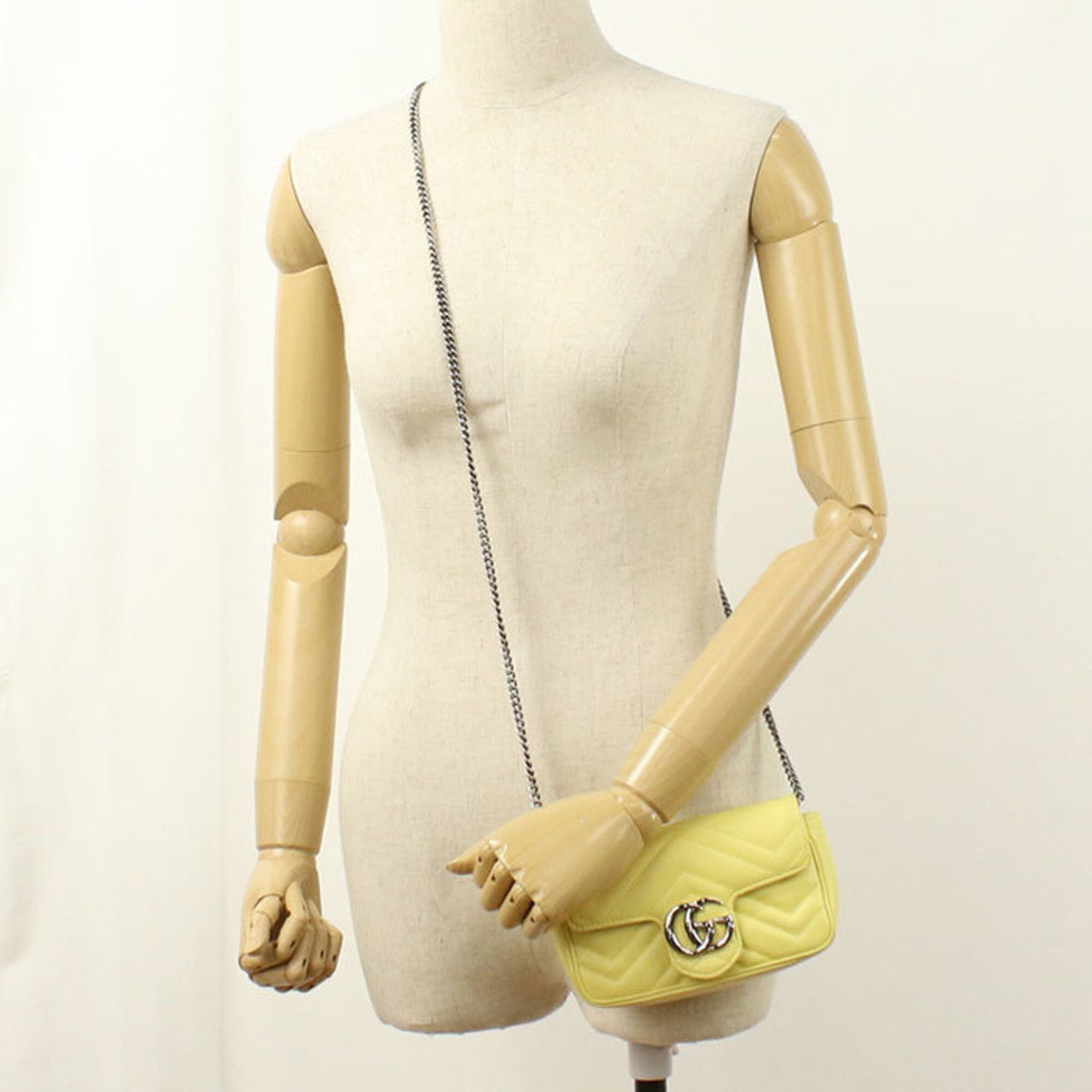 Gucci Yellow Leather Shoulder Bag (Pre-Owned)