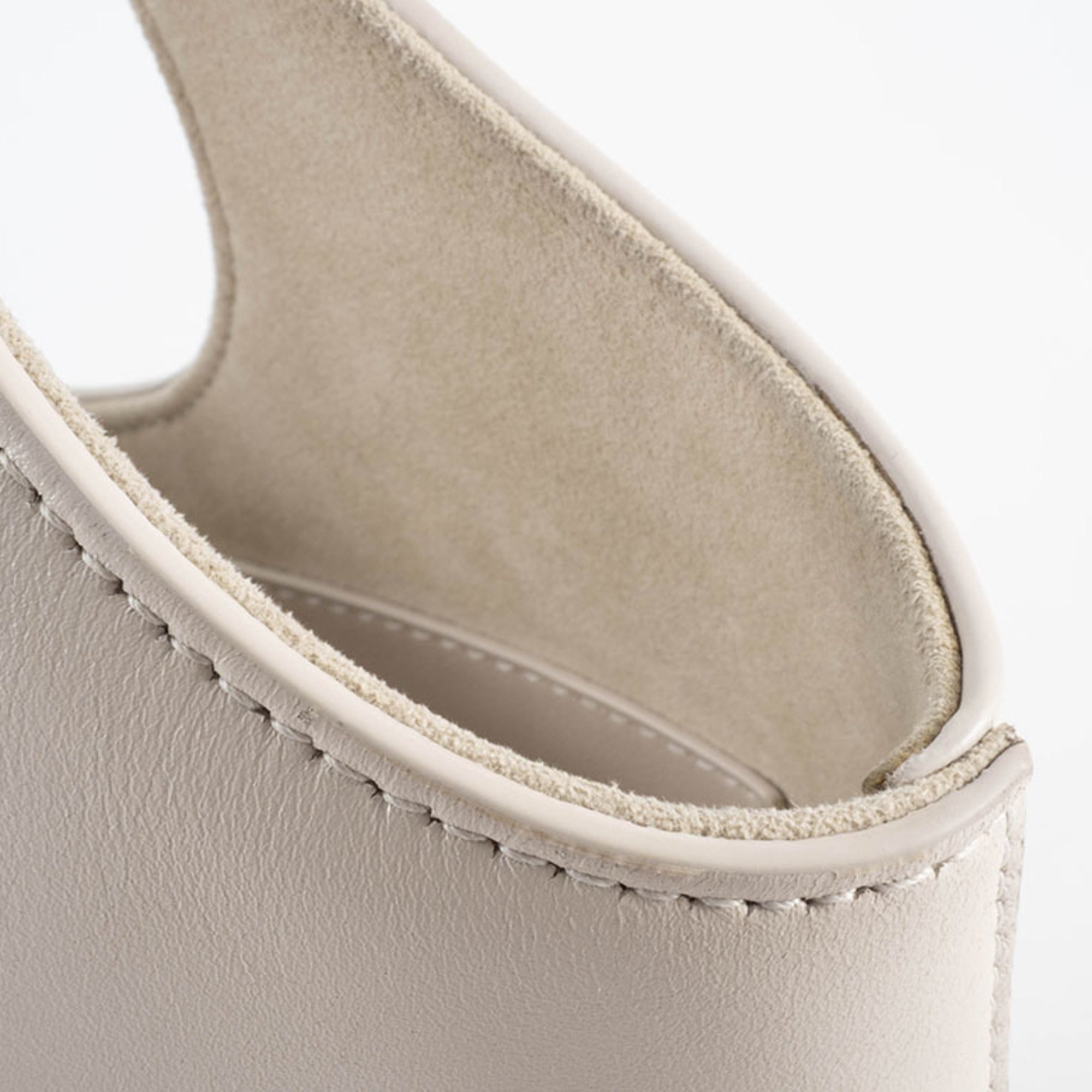 Balenciaga Cream Leather Tote Bag (Pre-Owned)
