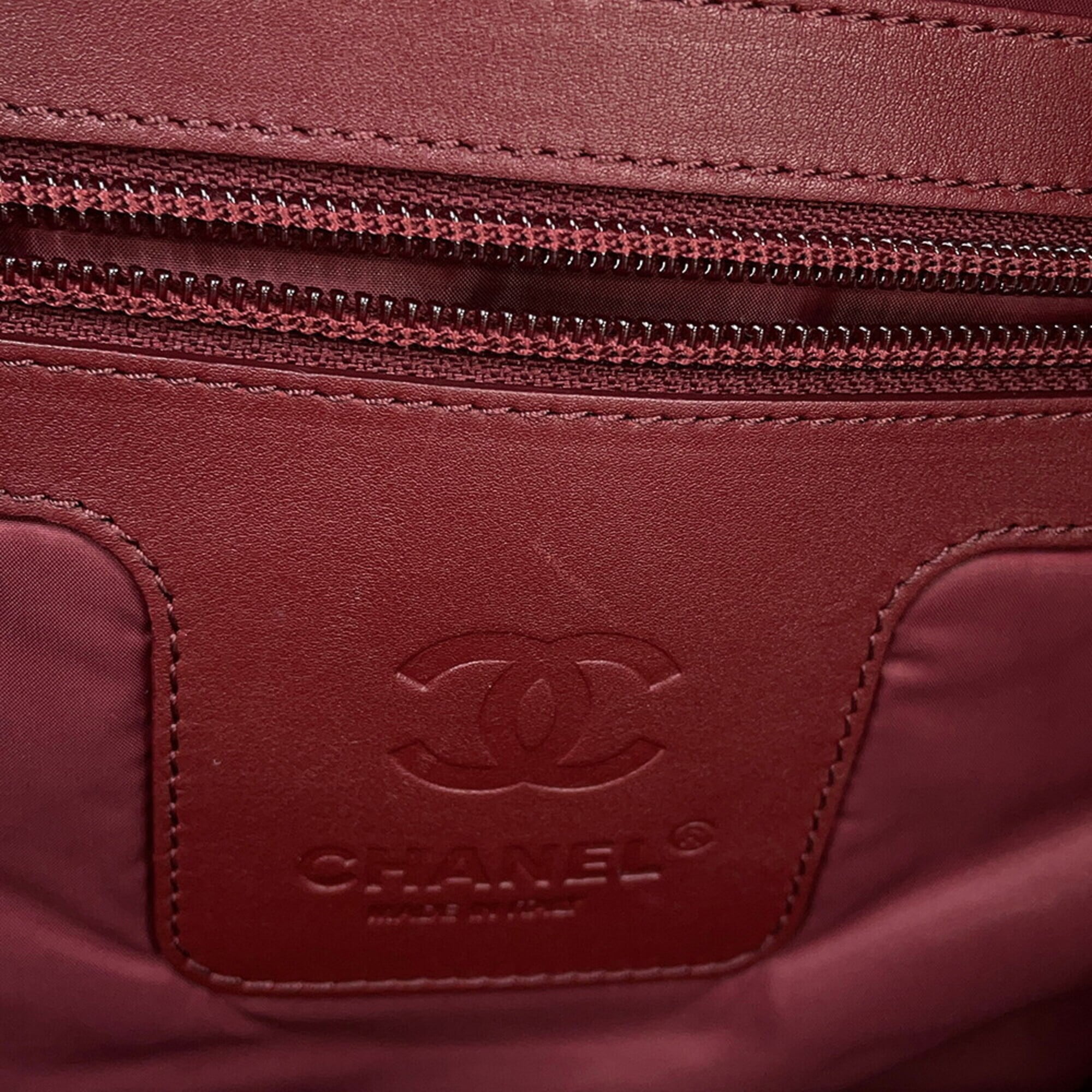 Chanel Black Bordeaux Nylon Leather Handbag (Pre-Owned)