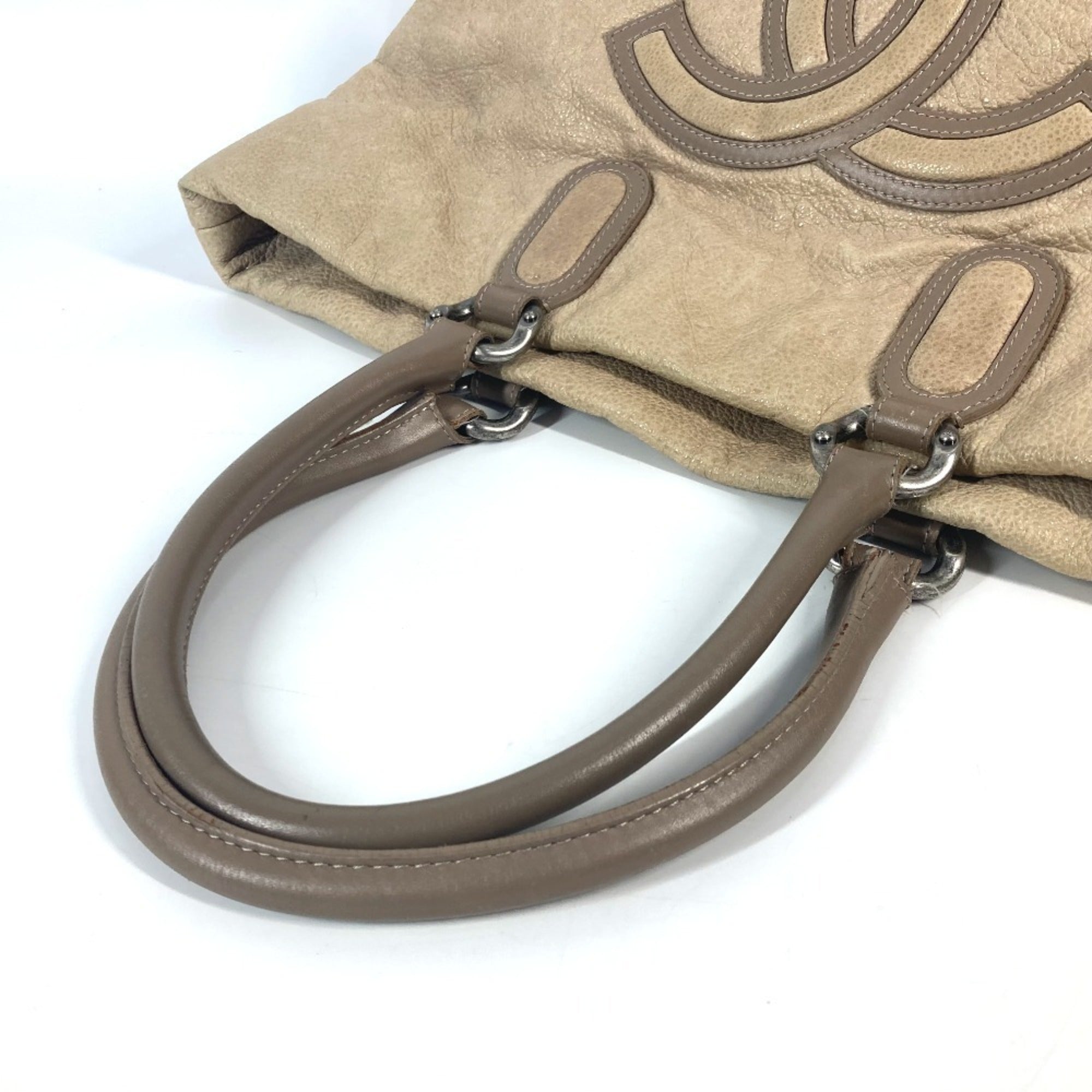 Chanel Beige Leather Shoulder Bag Tote Bag (Pre-Owned)