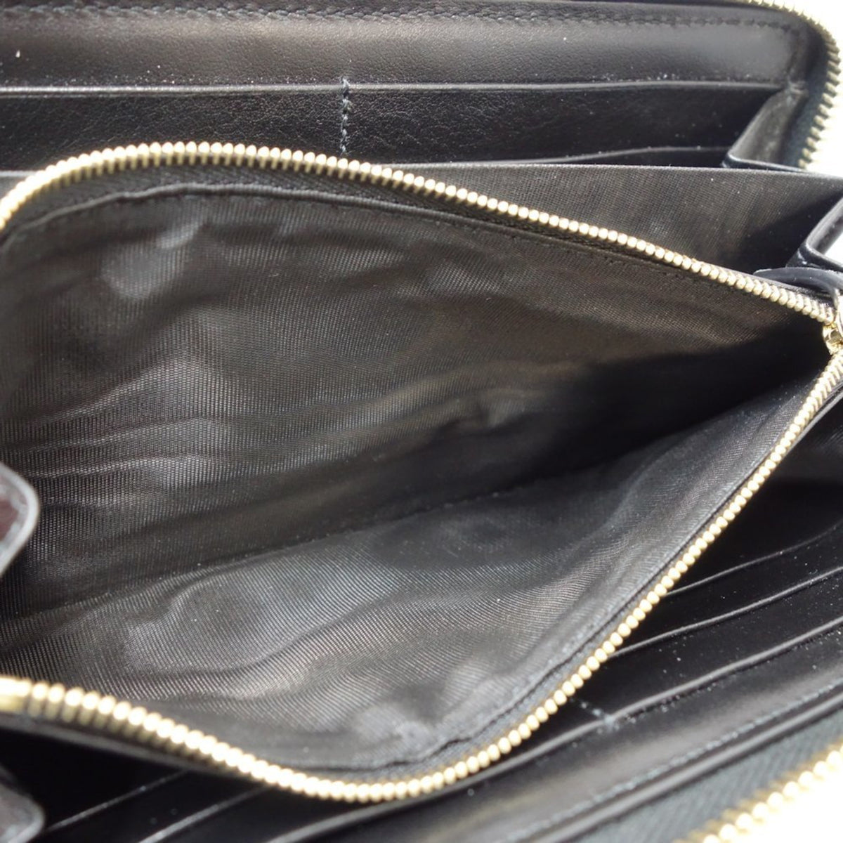 Gucci Black Leather Long Wallet (Bi-Fold) (Pre-Owned)