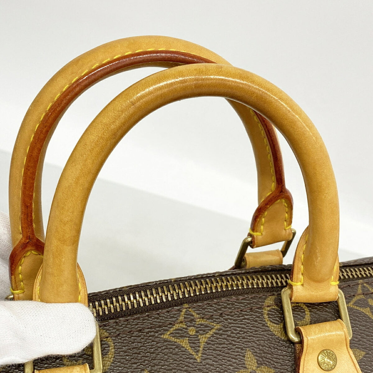 Louis Vuitton Brown Handbag (Pre-Owned)