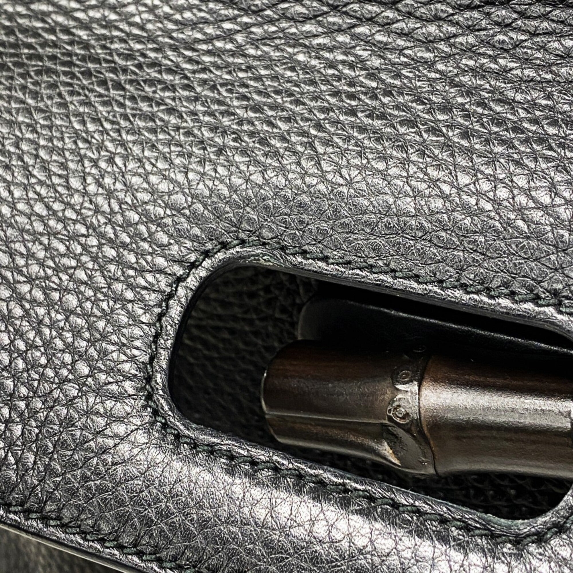Gucci Black Leather Handbag (Pre-Owned)