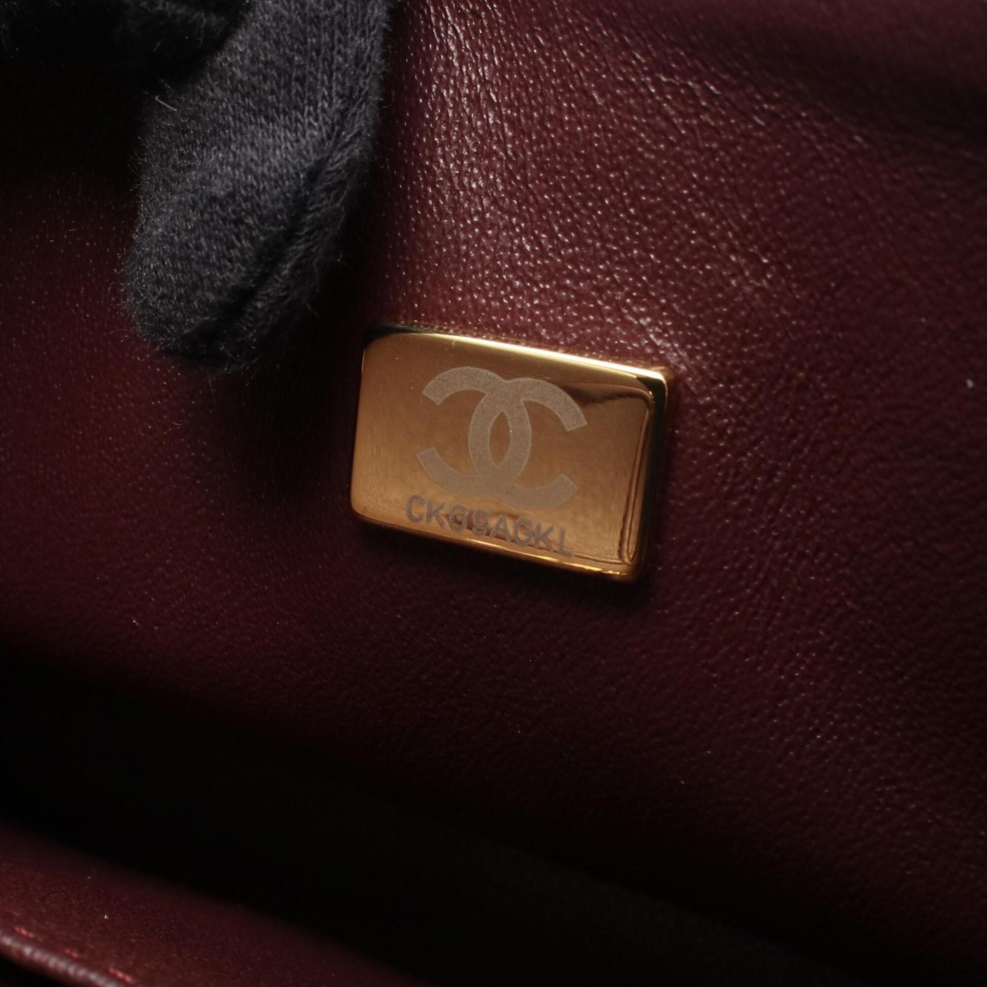 Chanel Black Grained Calfskin Handbag Shoulder Bag (Pre-Owned)