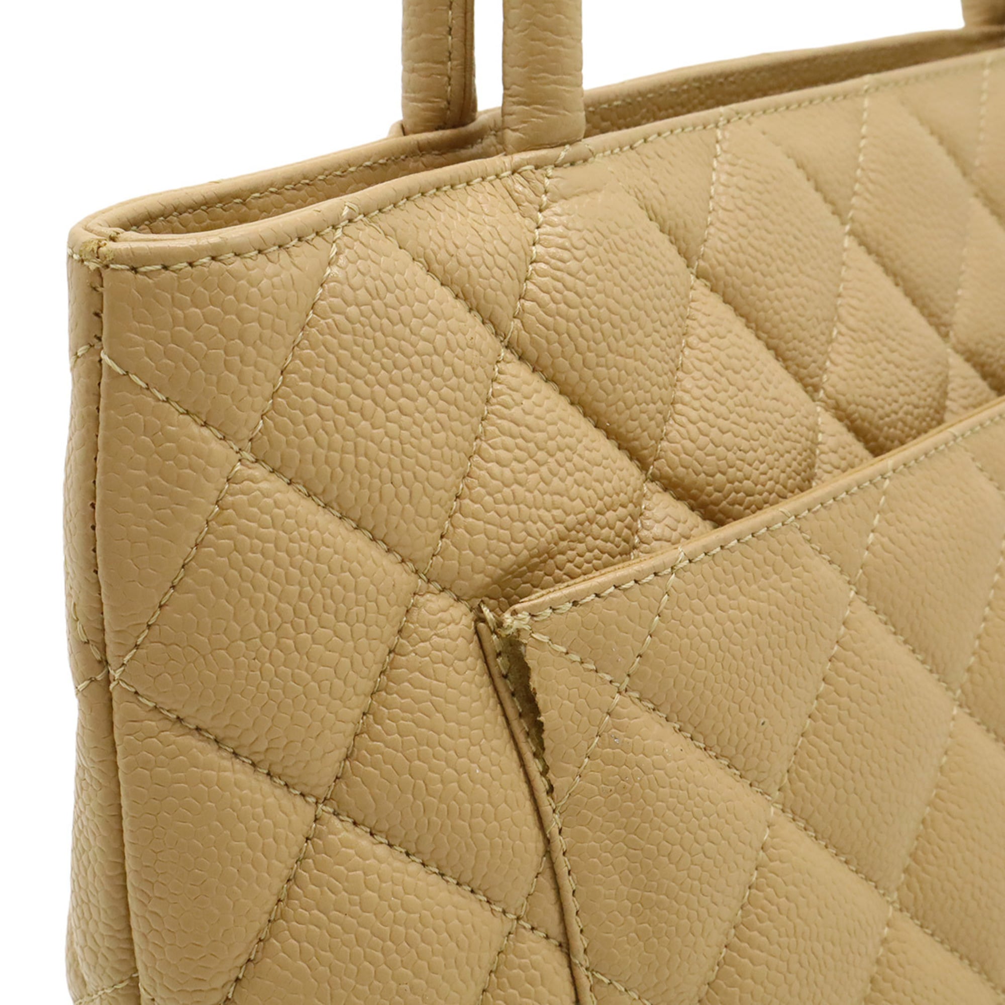 Chanel Matelasse Beige Grained Calfskin Shoulder Bag Tote Bag (Pre-Owned)