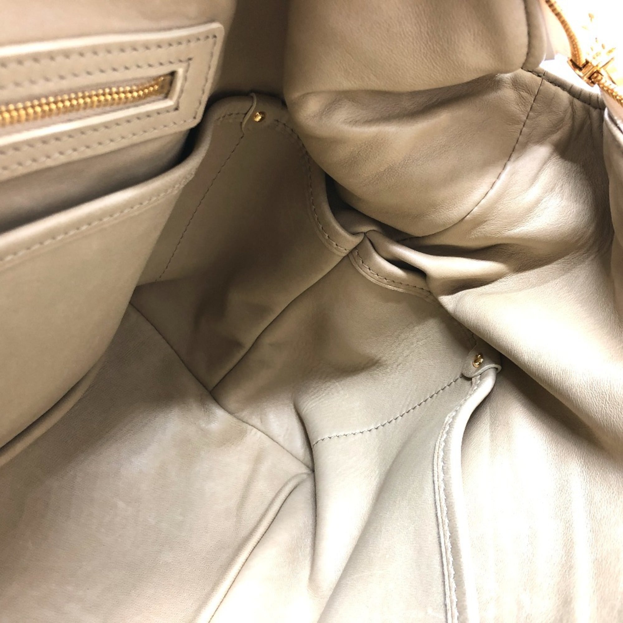 Louis Vuitton White Leather Boston Bag (Pre-Owned)