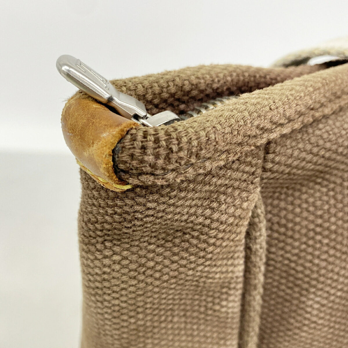 Louis Vuitton Brown Tote Bag (Pre-Owned)
