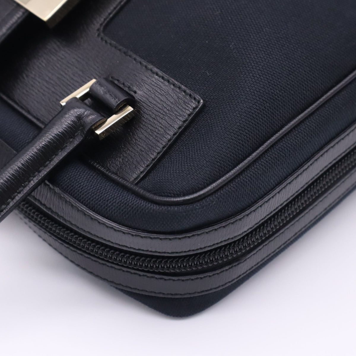 Gucci Black Navy Canvas Leather Handbag (Pre-Owned)