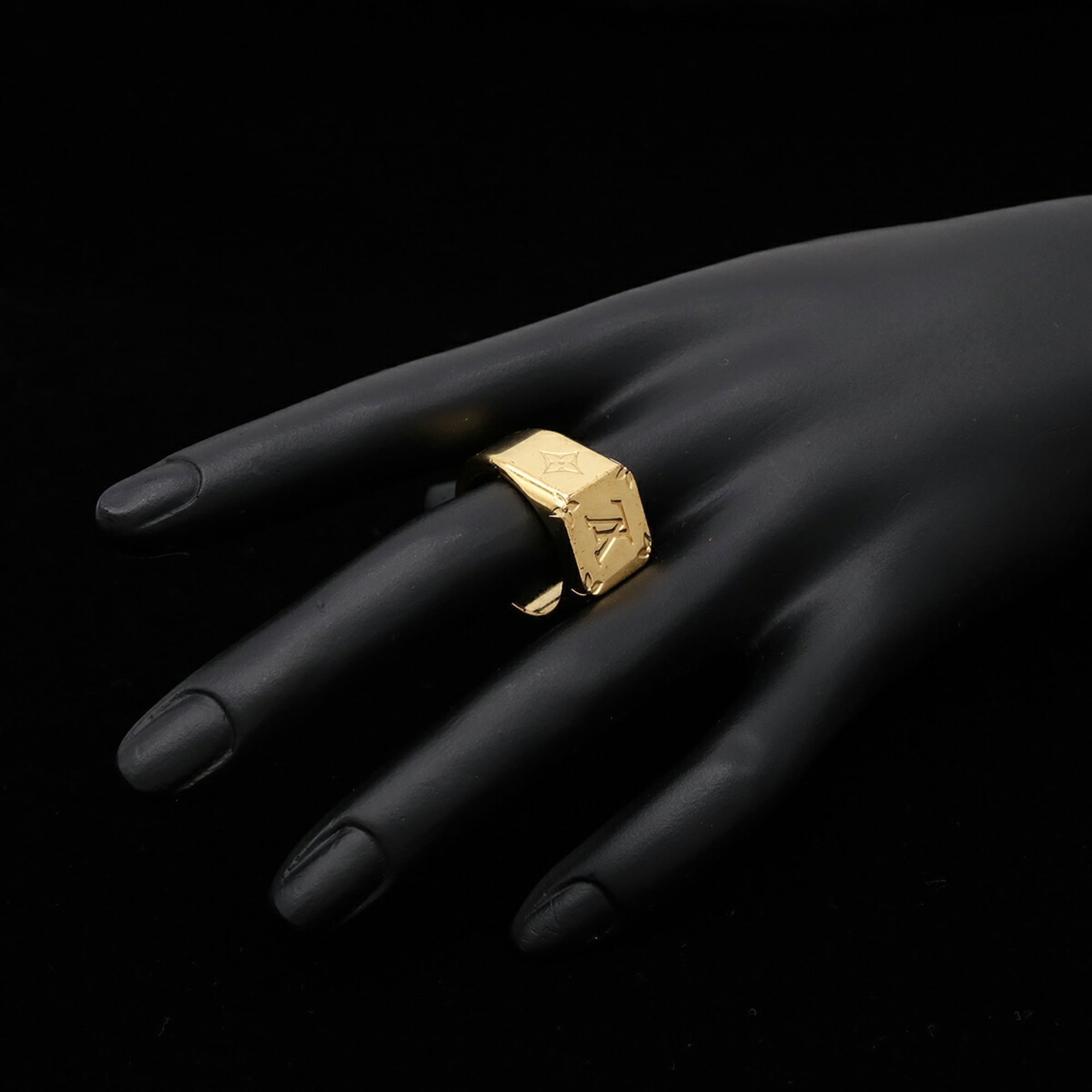 Louis Vuitton Gold (Pre-Owned)