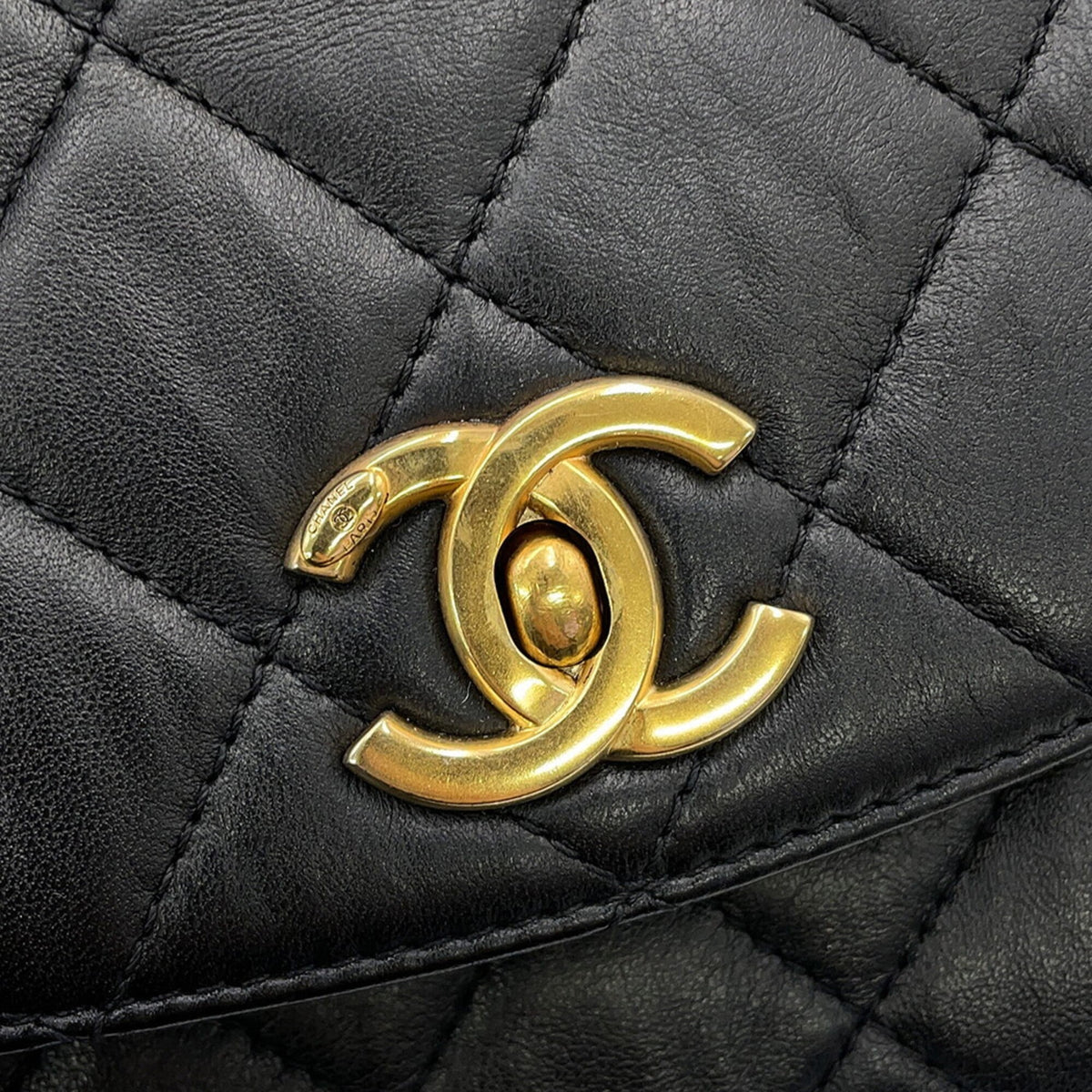 Chanel Matelasse Black Leather Handbag Shoulder Bag (Pre-Owned)
