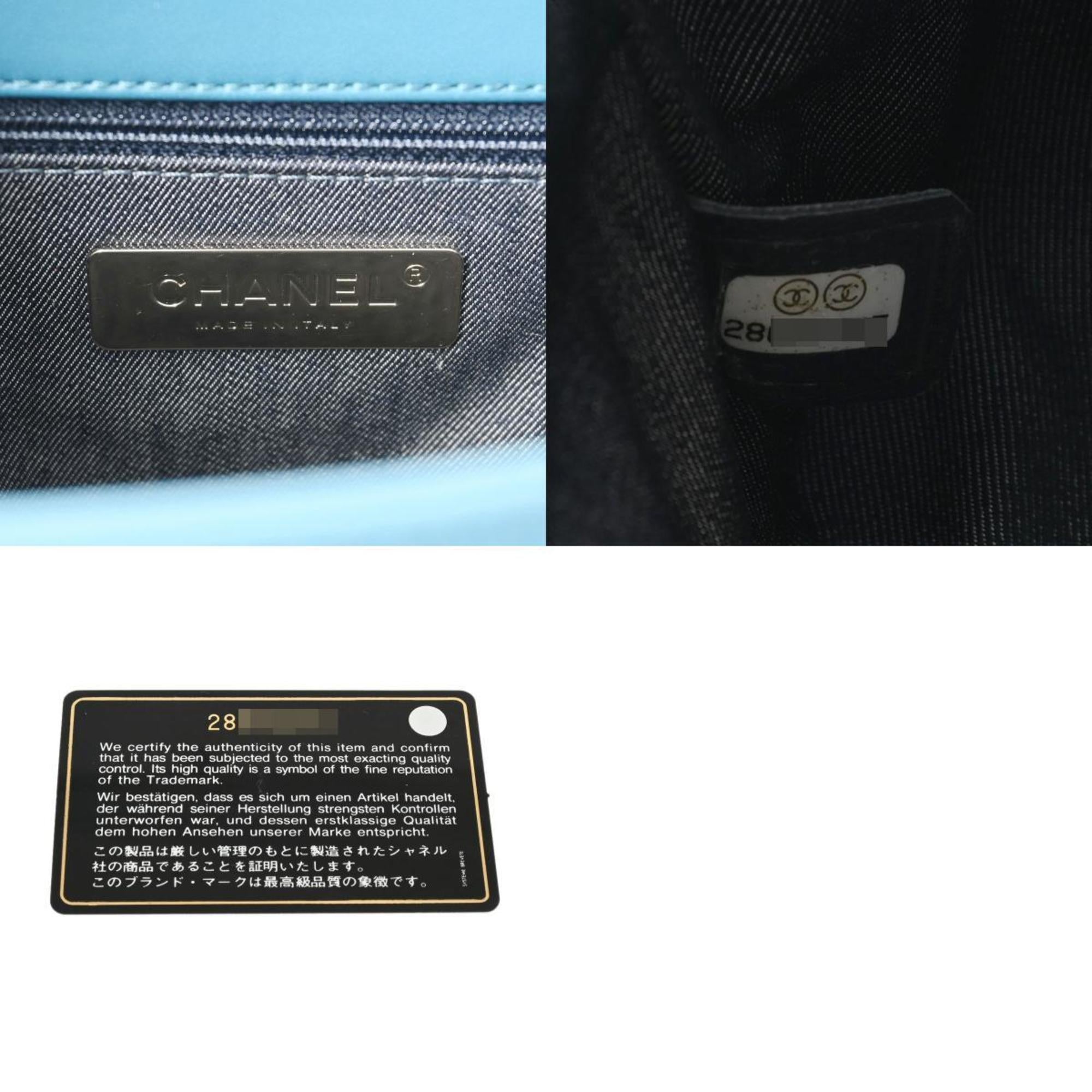 Chanel Blue Leather Shoulder Bag (Pre-Owned)